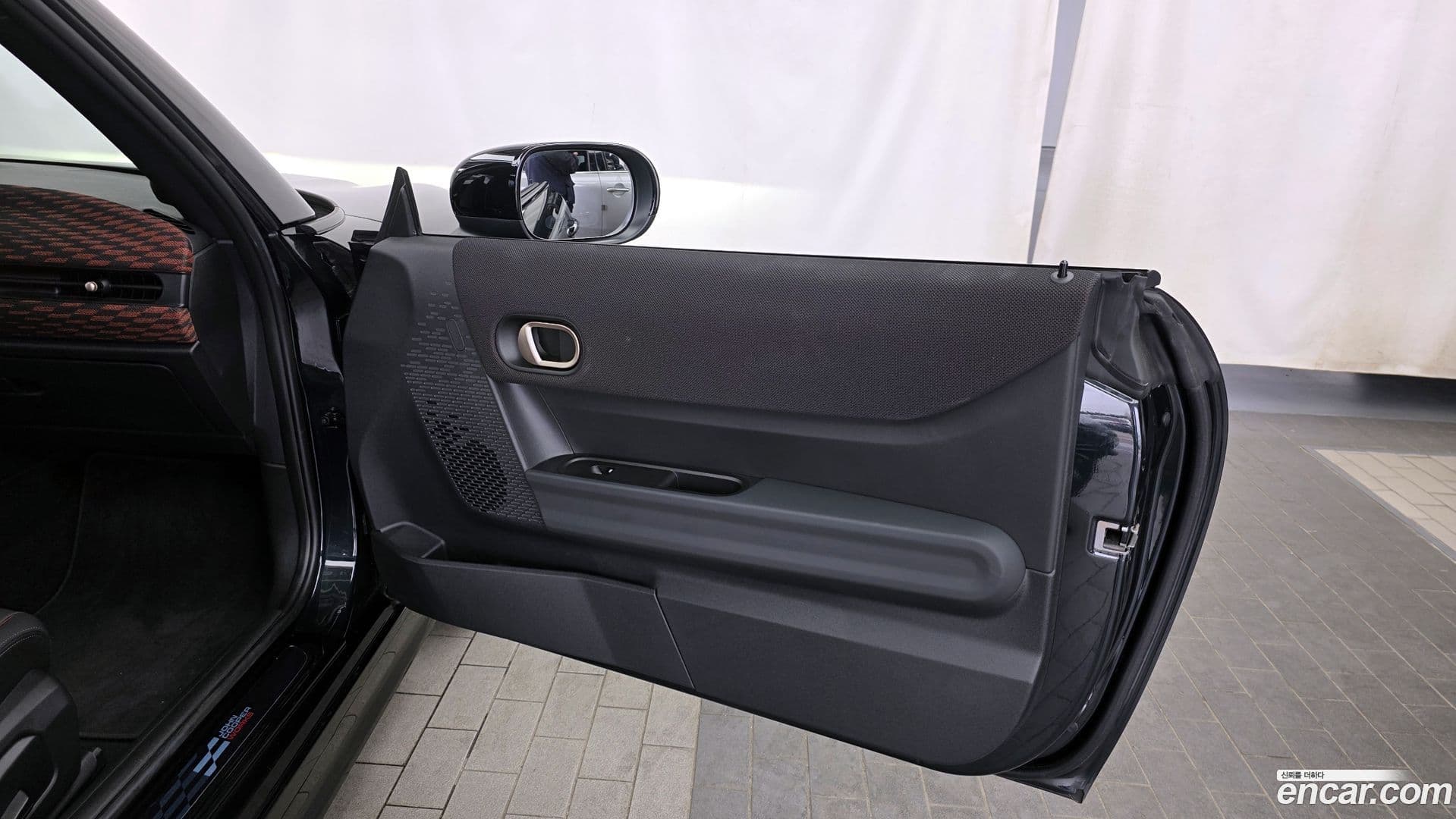 Main__Slider__Photo:Cooper Mini 2025.4-24