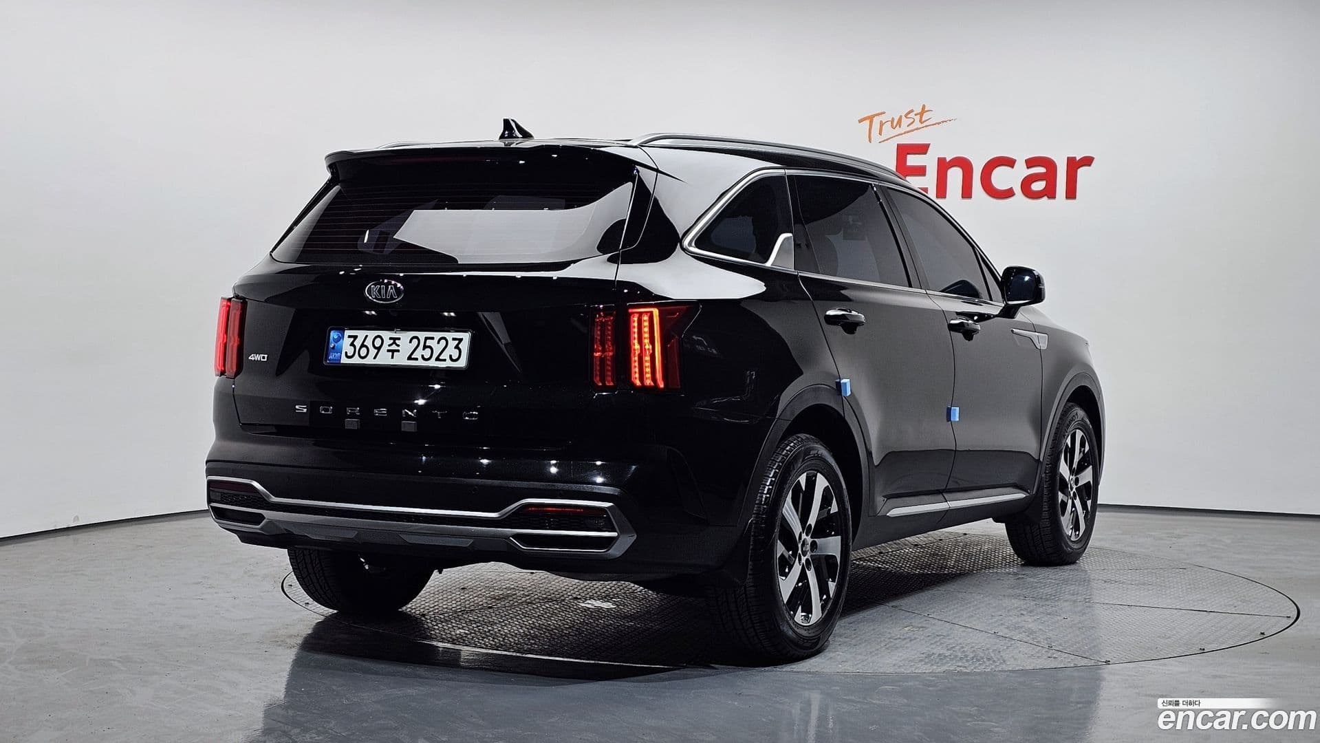 Main__Slider__Photo:Sorento Kia 2021.2-1