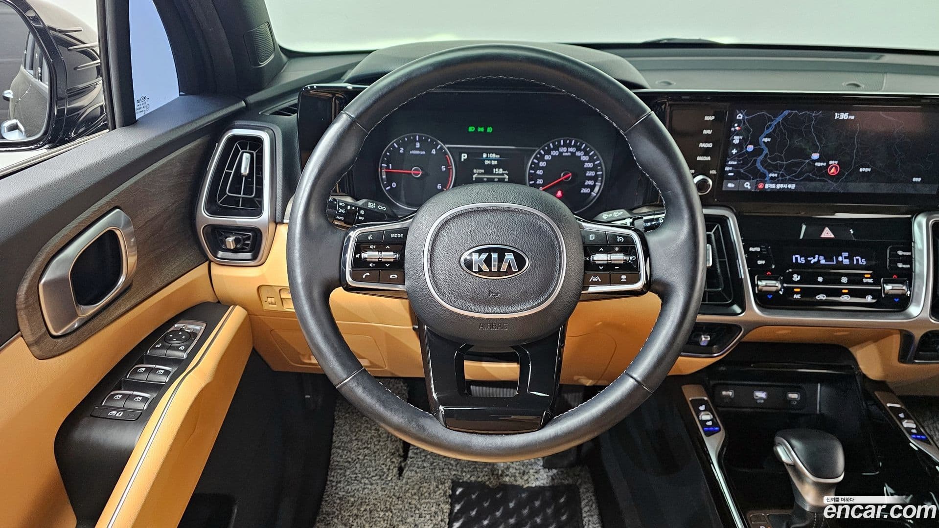 Main__Slider__Photo:Sorento Kia 2021.2-12