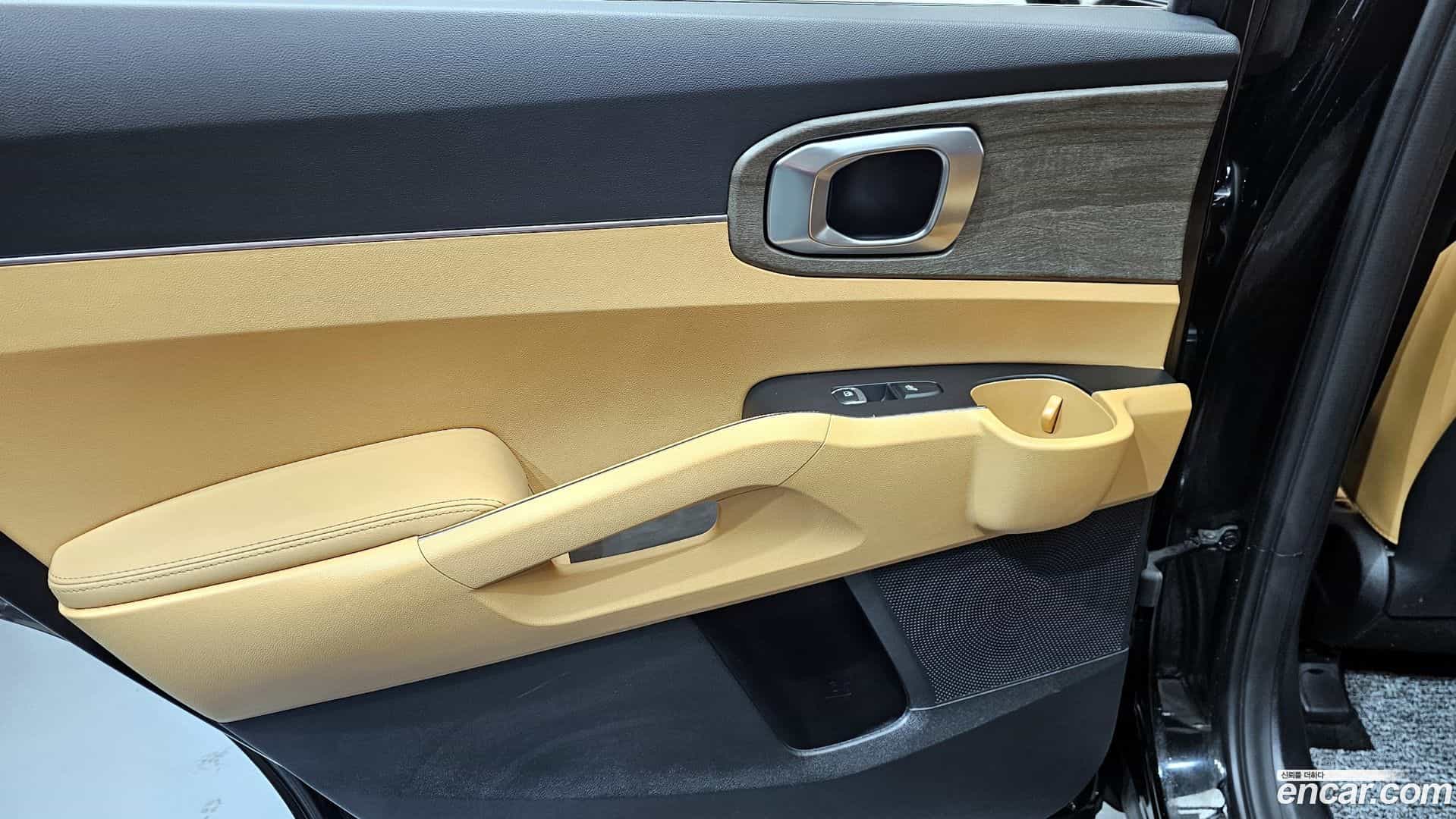 Sorento Kia 2021.2-INNER-035