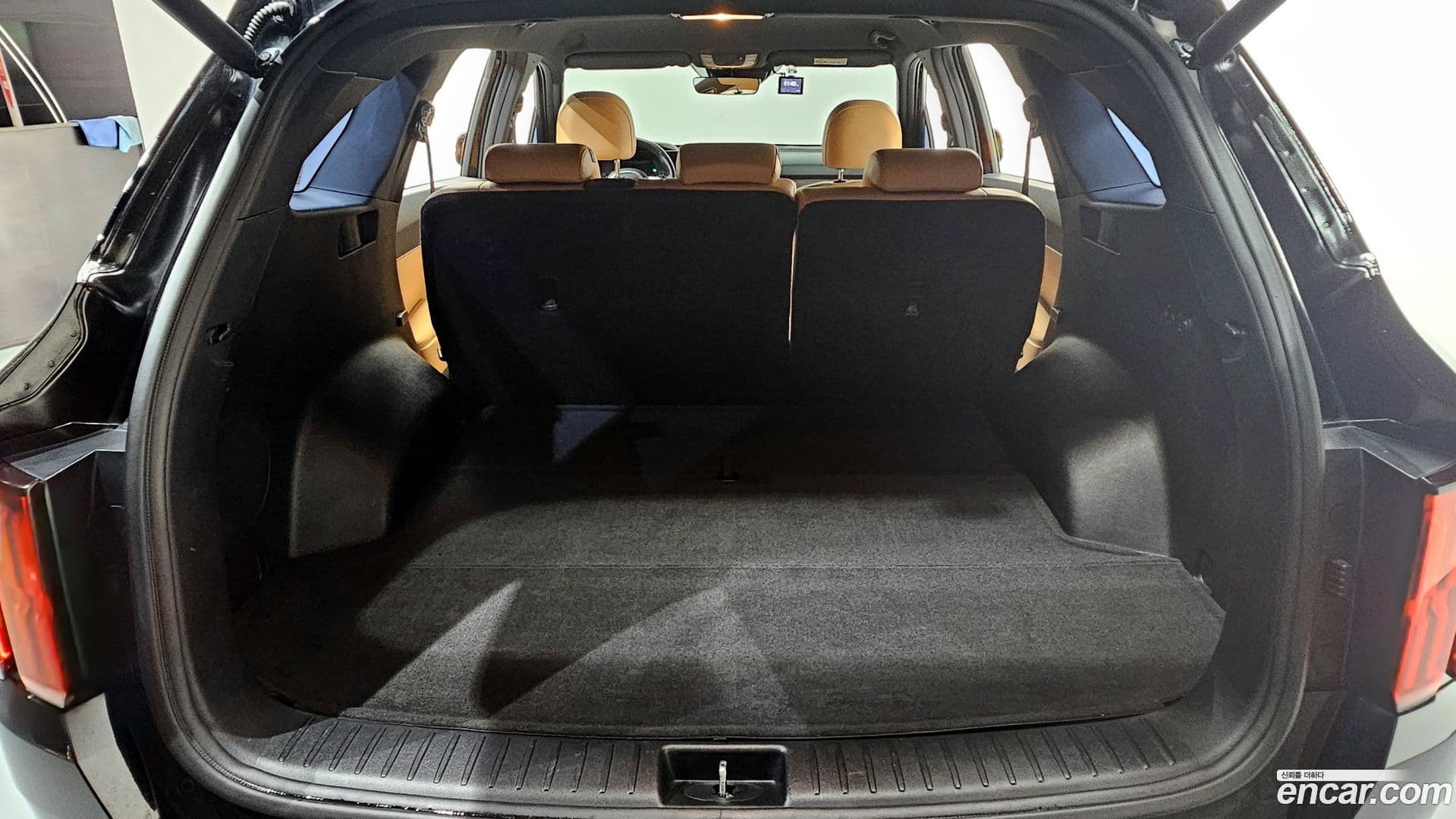 Main__Slider__Photo:Sorento Kia 2021.2-26