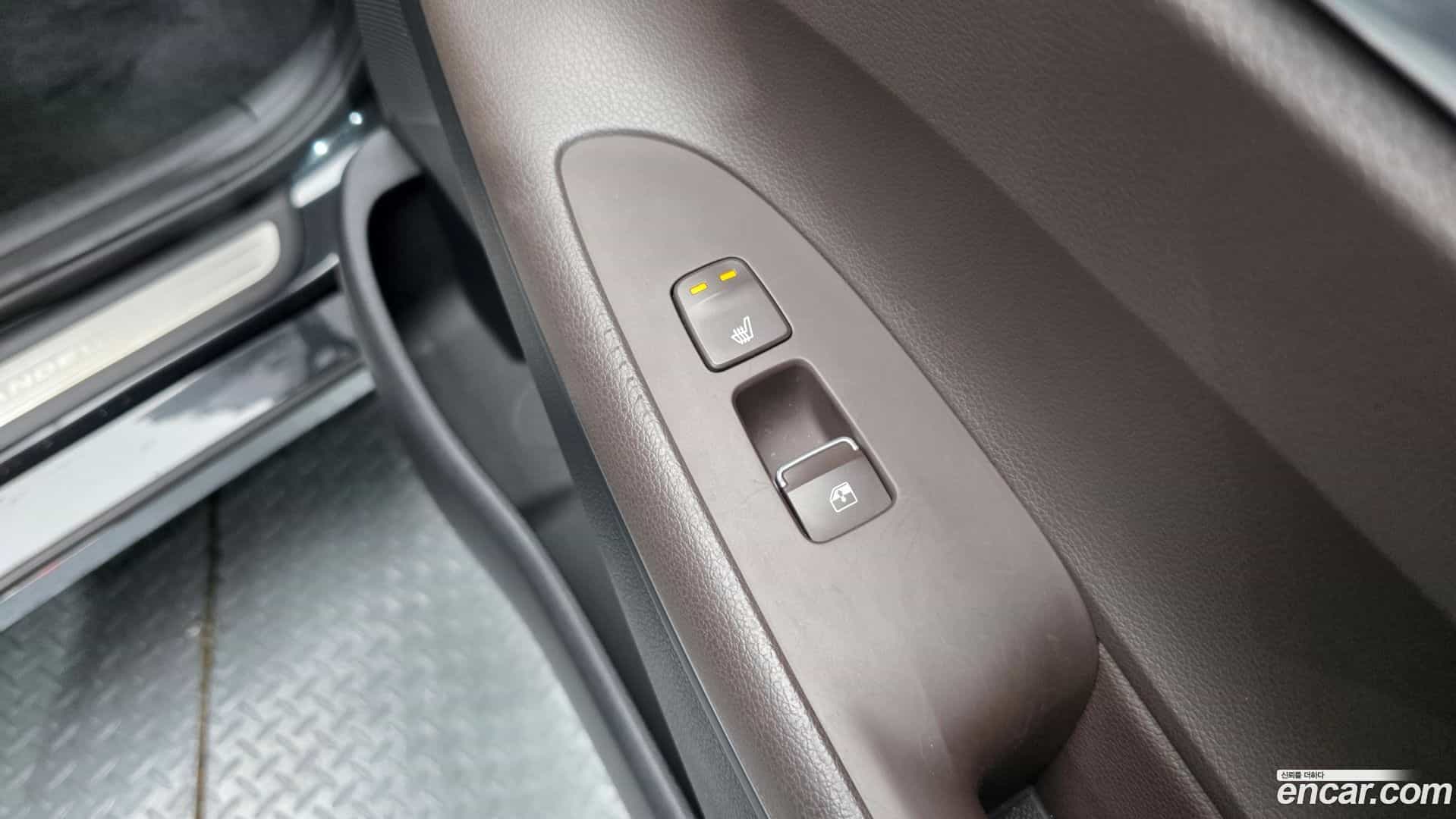 Grandeur Hyundai 2021.2-OPTION-023