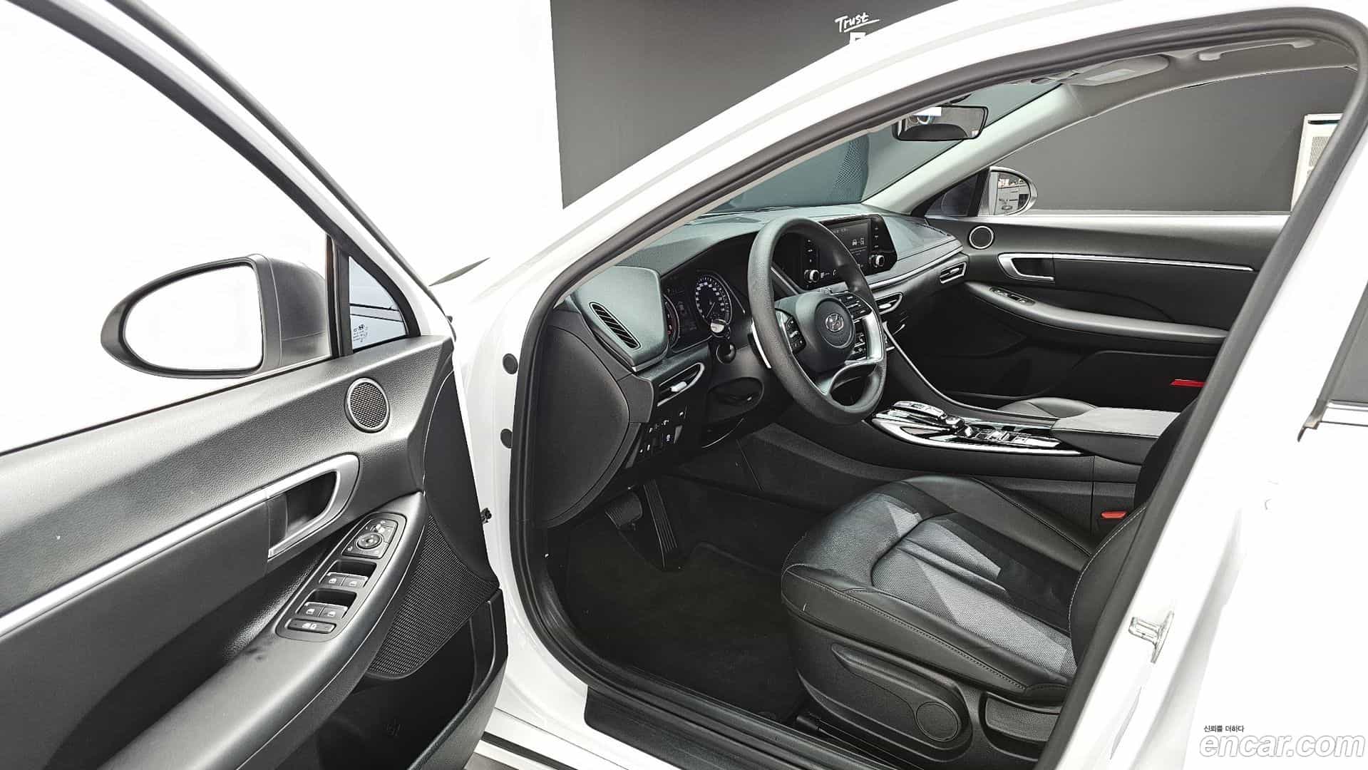 Sonata Hyundai 2022.2-INNER-010