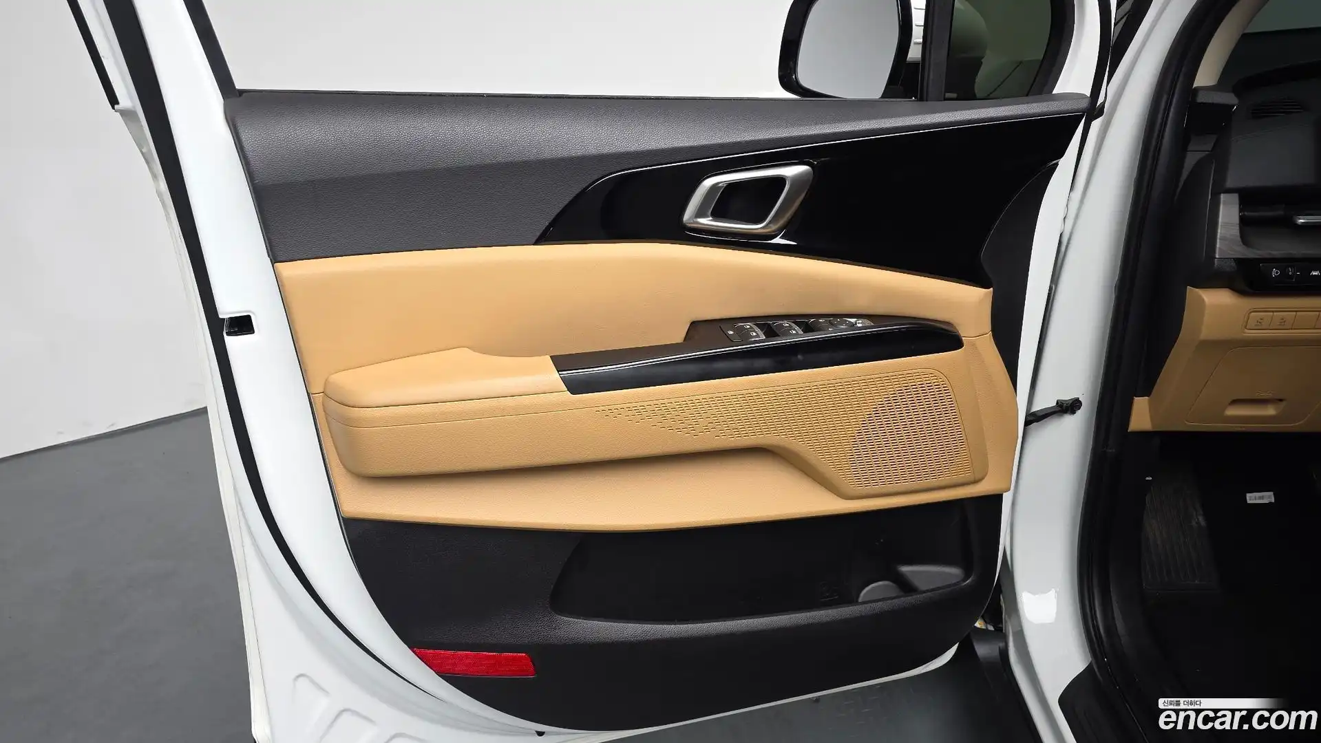 Canival Kia 2023.9-INNER-034