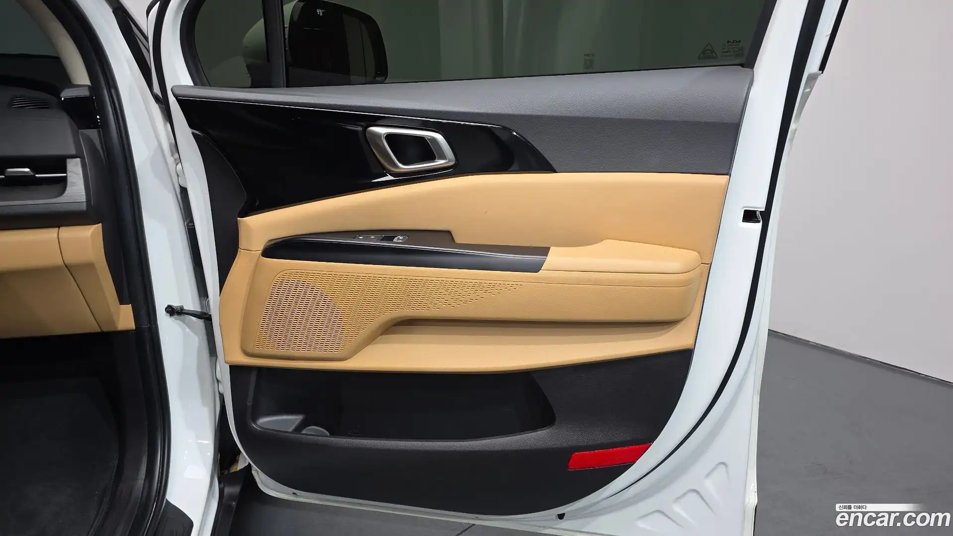 Canival Kia 2023.9-INNER-035