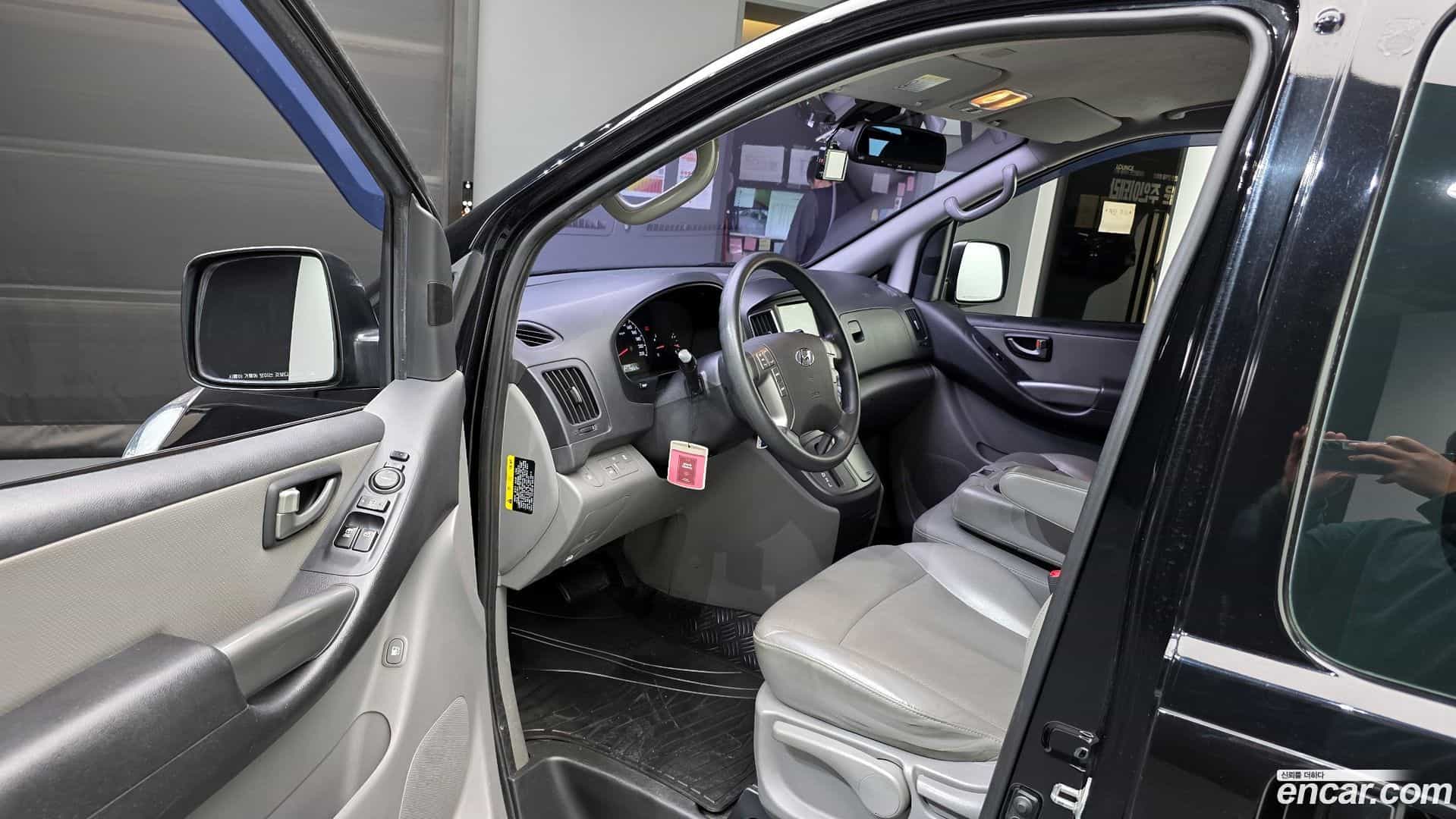 Starex Hyundai 2017.8-INNER-010