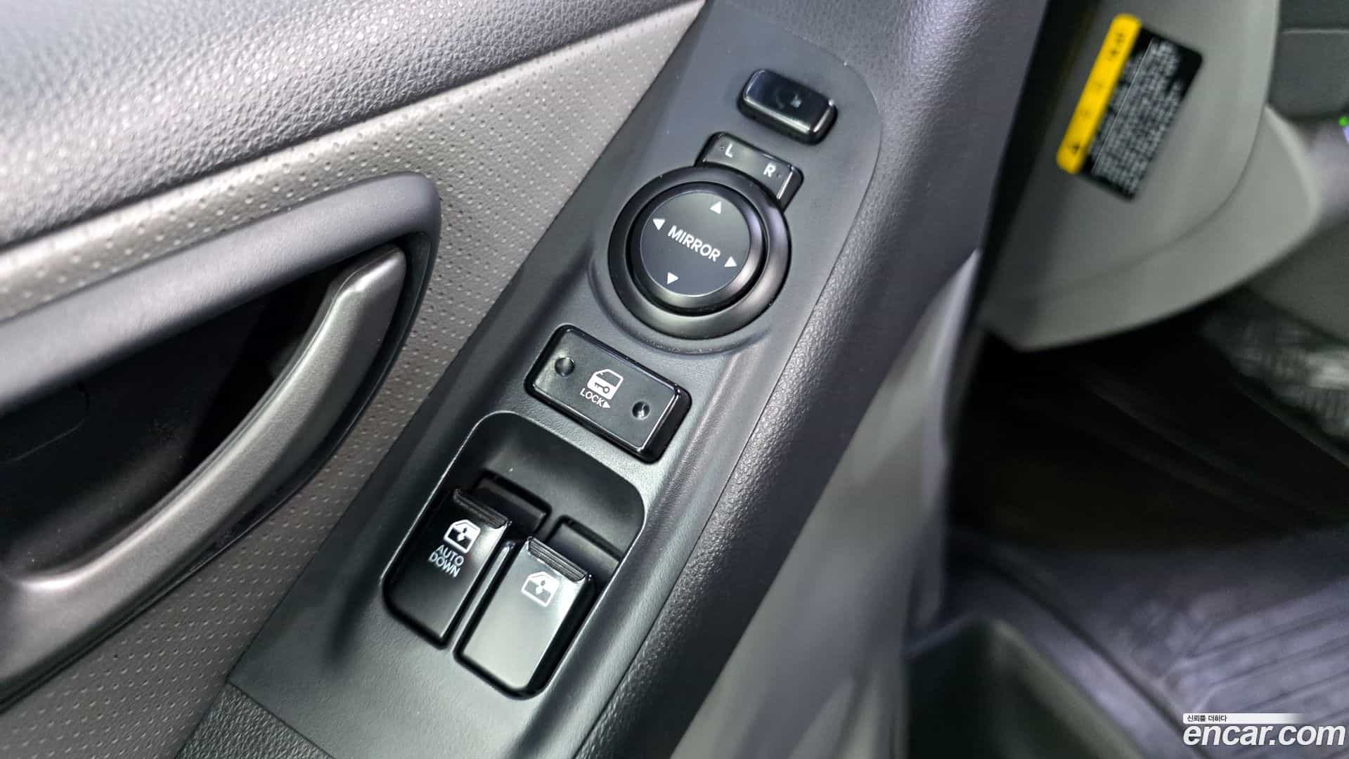 Starex Hyundai 2017.8-OPTION-018