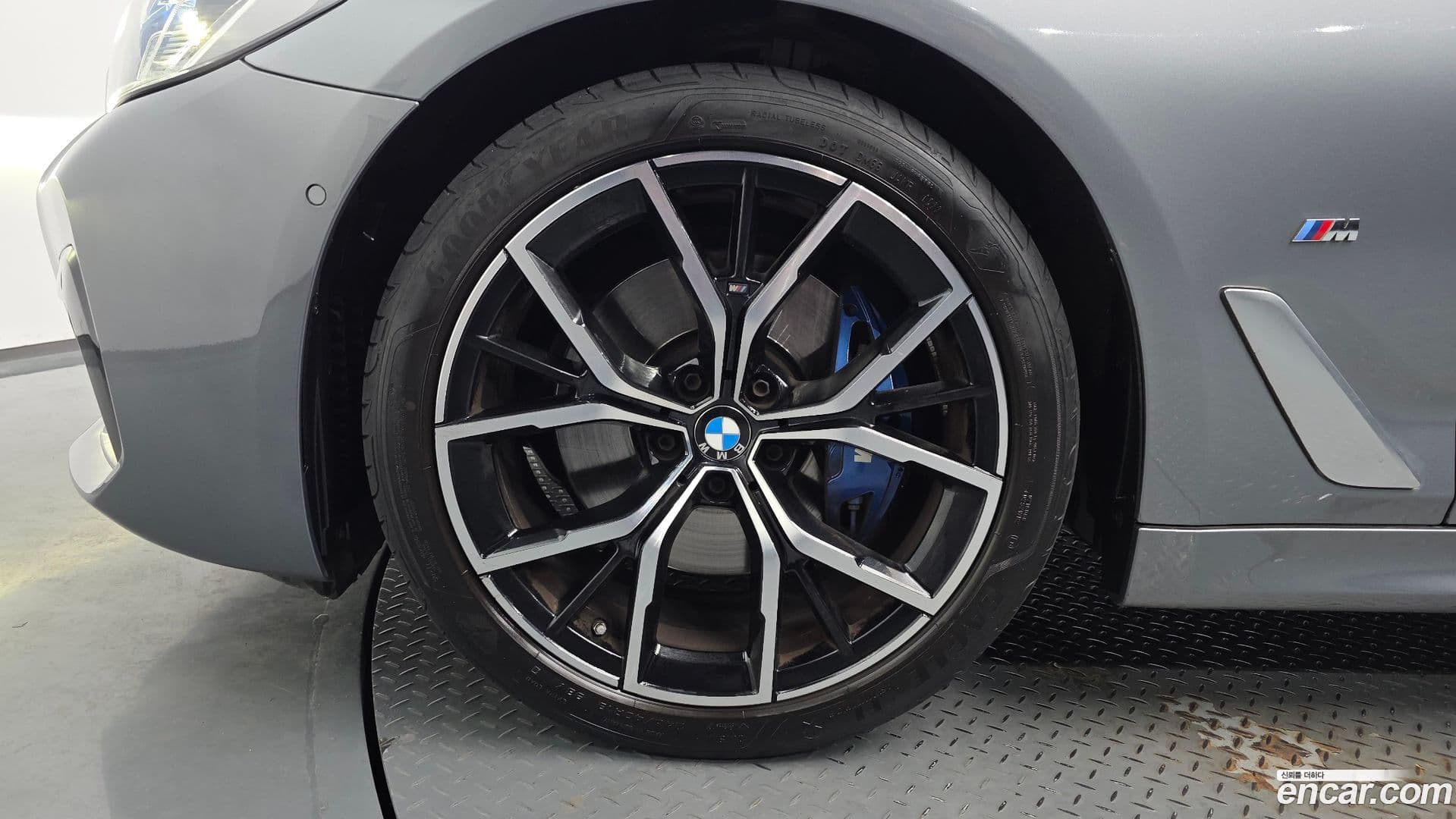 Main__Slider__Photo:5-Series BMW 2022.8-4