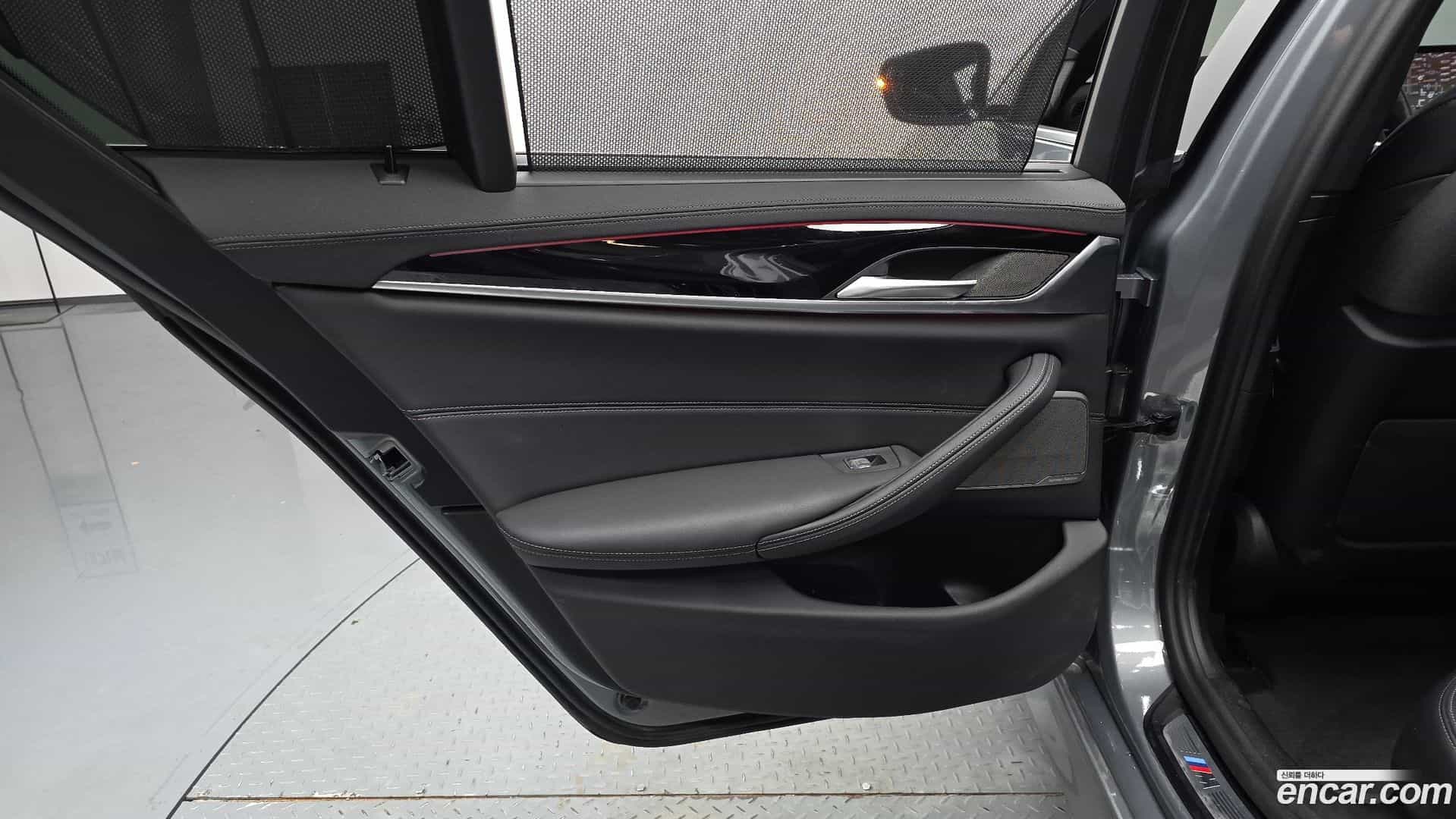 5-Series BMW 2022.8-INNER-035