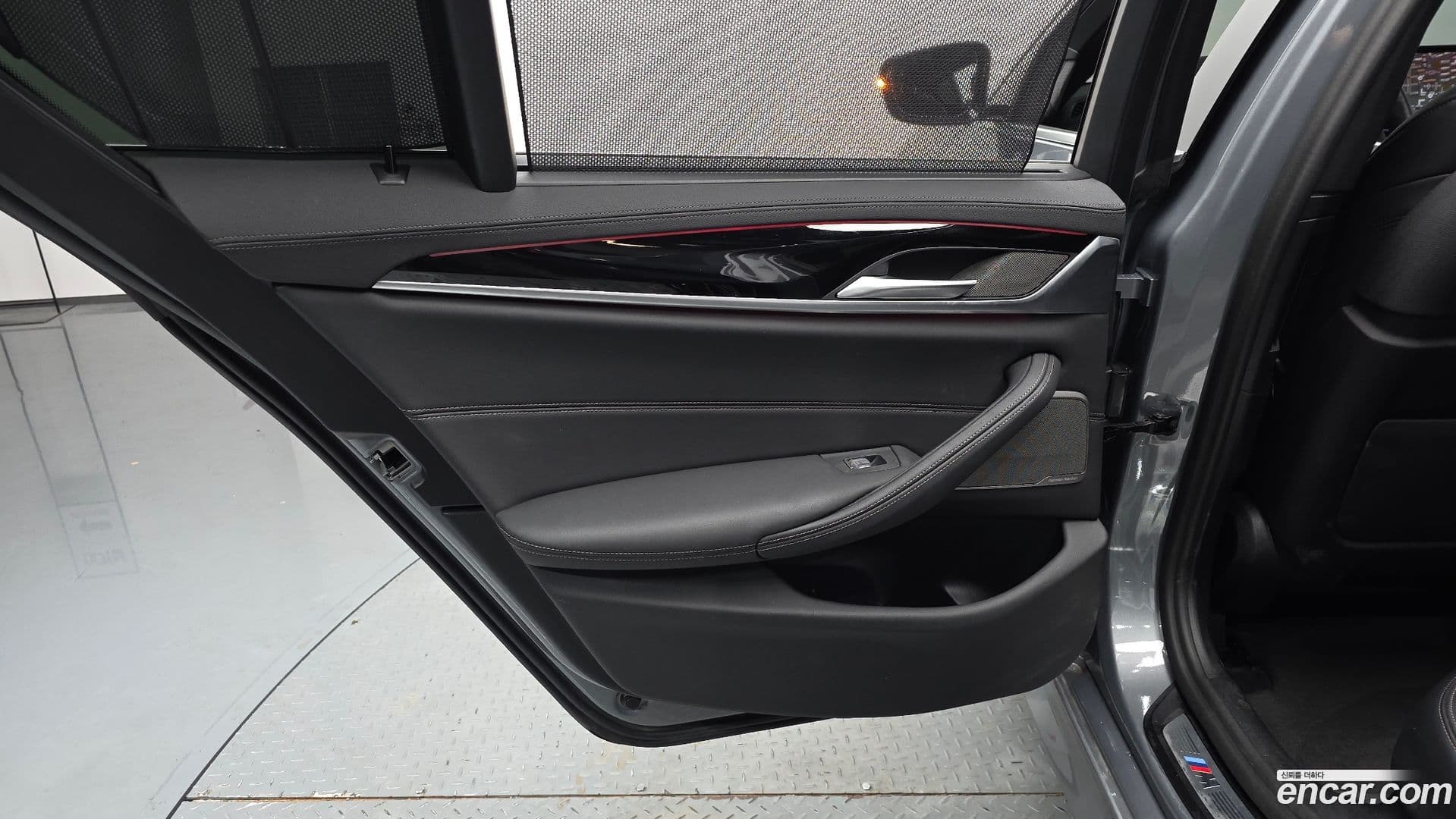 Main__Slider__Photo:5-Series BMW 2022.8-24