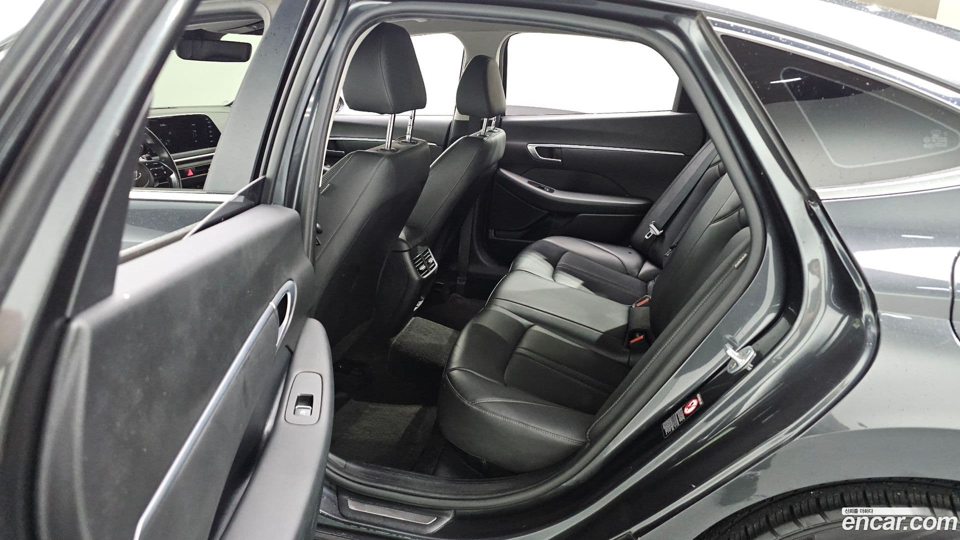 Main__Slider__Photo:Sonata Hyundai 2019.6-18