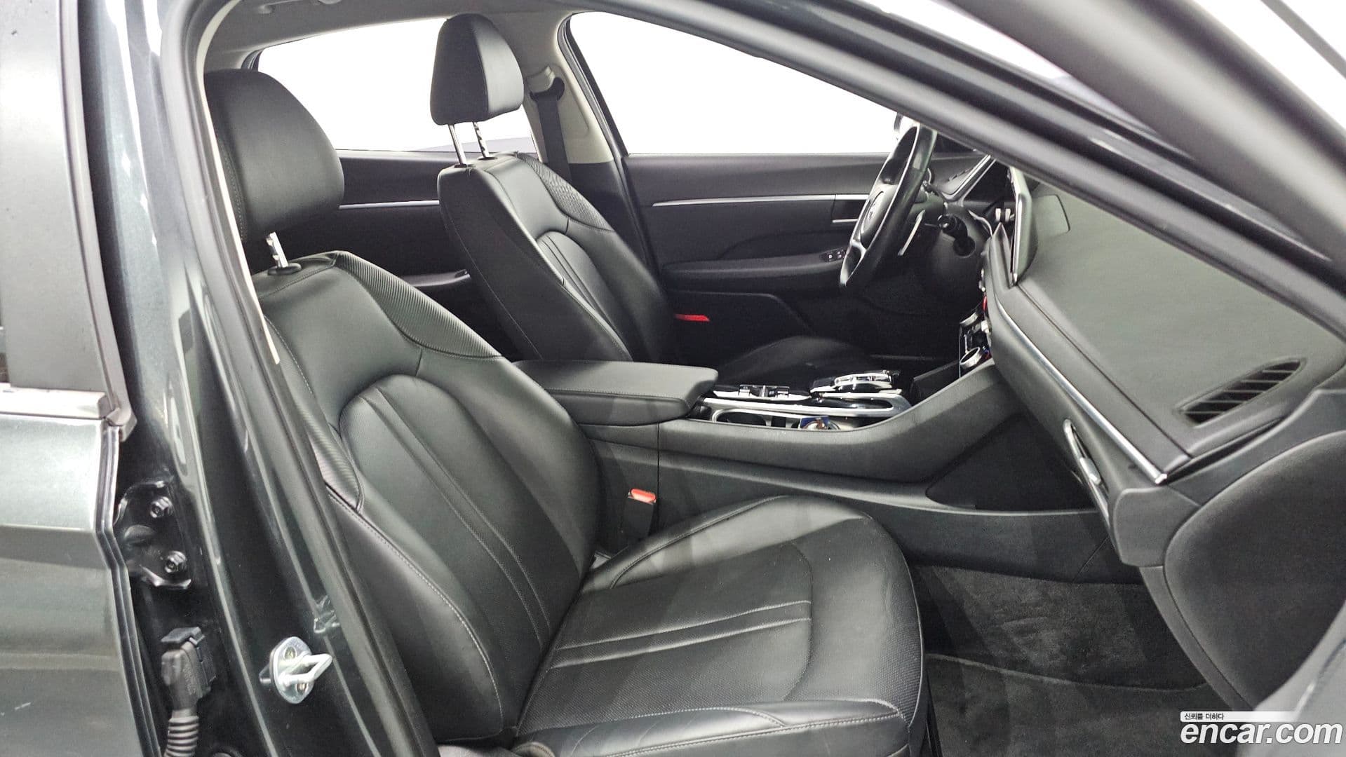 Main__Slider__Photo:Sonata Hyundai 2019.6-26