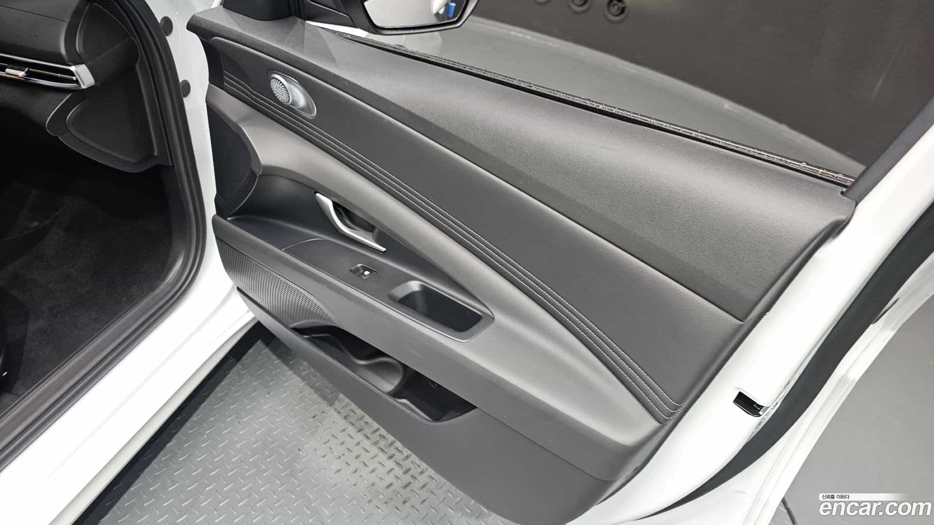 AVANTE Hyundai 2024.3-OPTION-042
