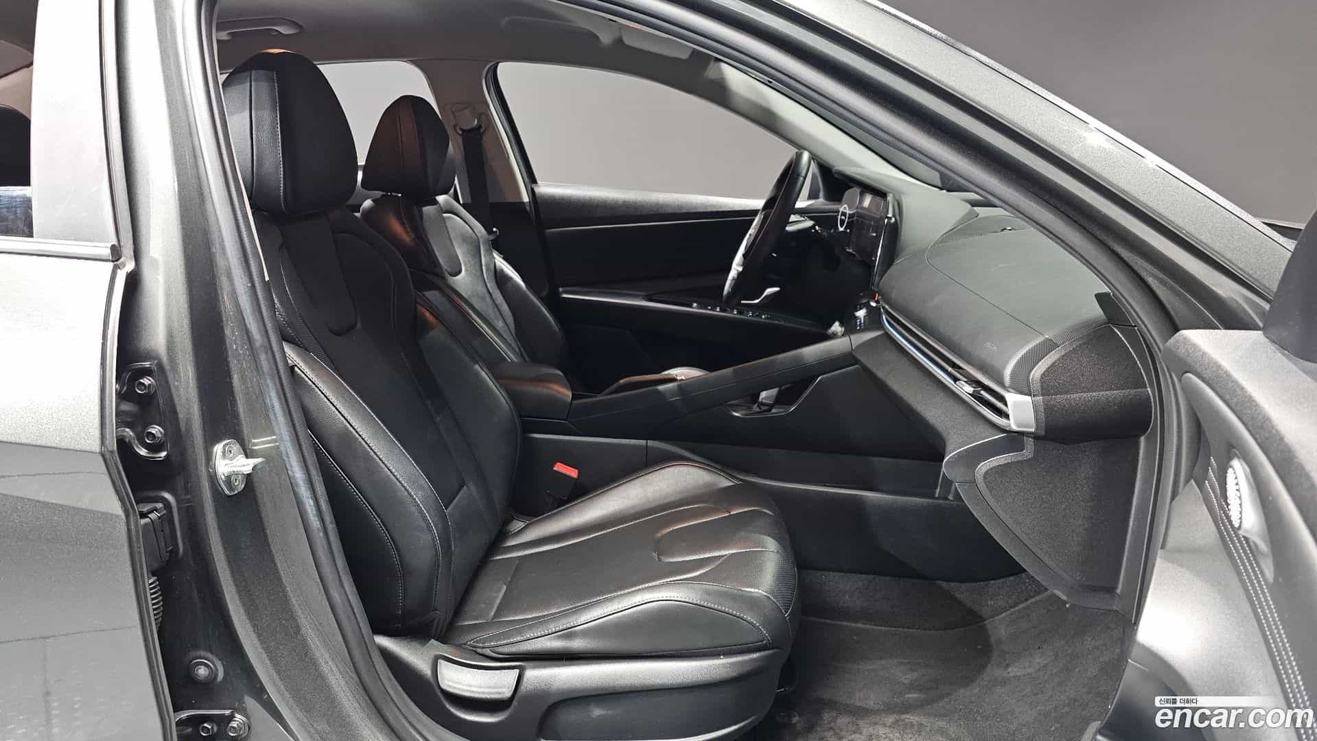 AVANTE Hyundai 2022.3-OPTION-015