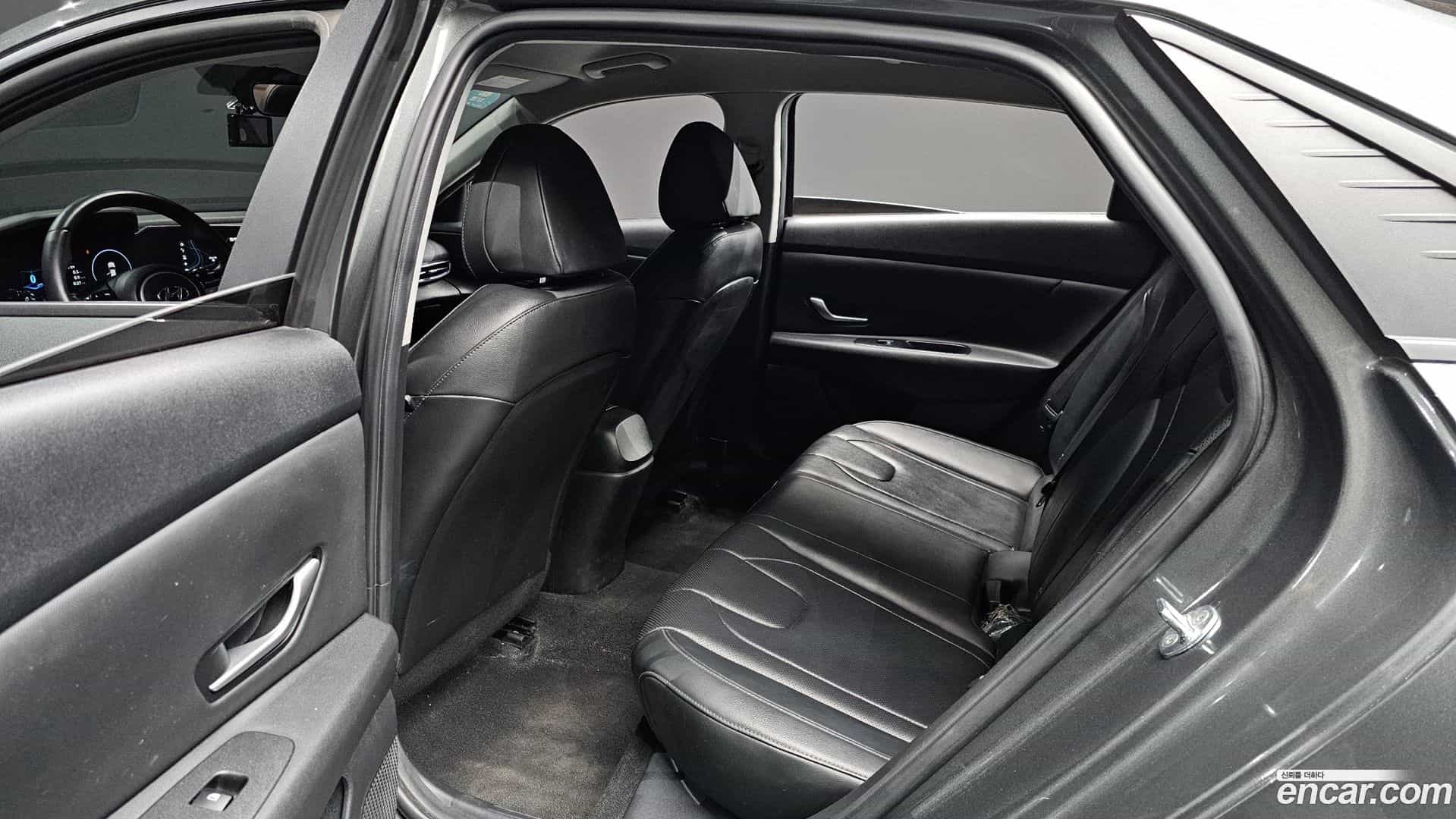 AVANTE Hyundai 2022.3-OPTION-016