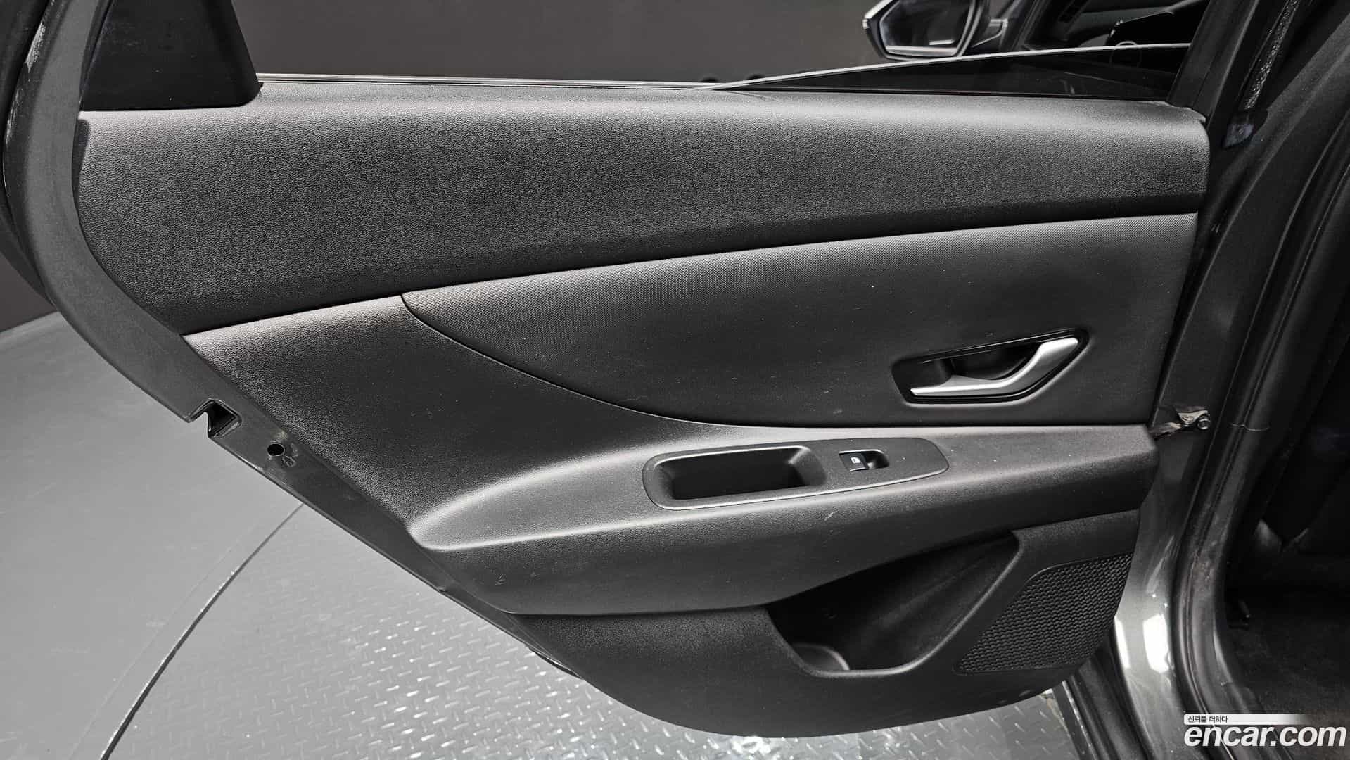 AVANTE Hyundai 2022.3-INNER-035