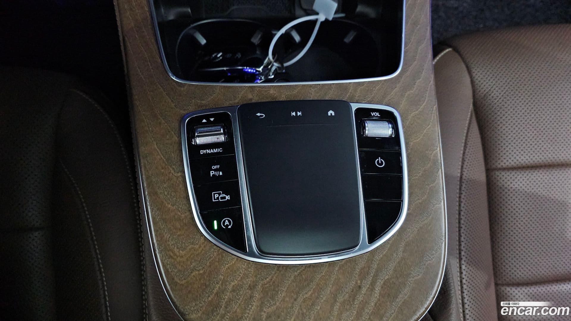 Main__Slider__Photo:E-Class Mercedes-Benz 2021.2-18