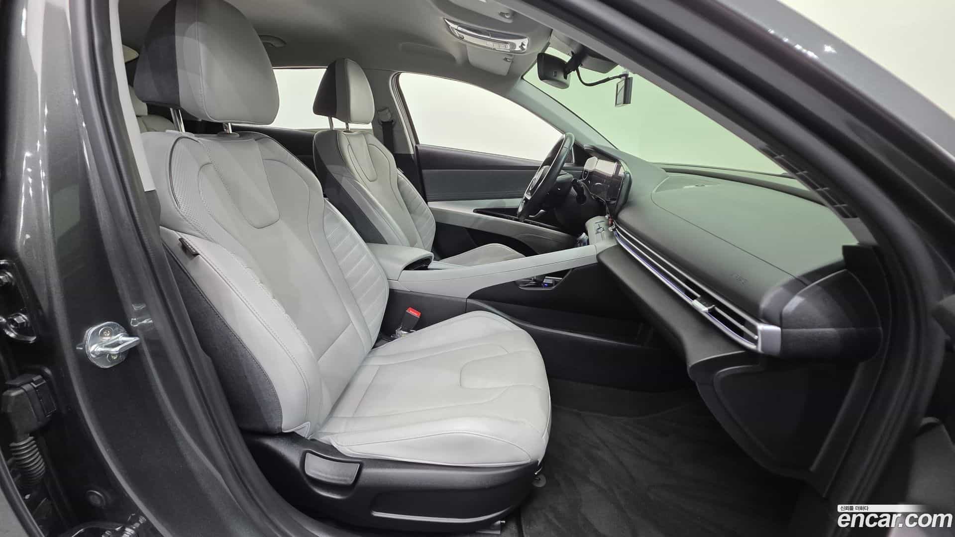 AVANTE Hyundai 2020.6-INNER-010