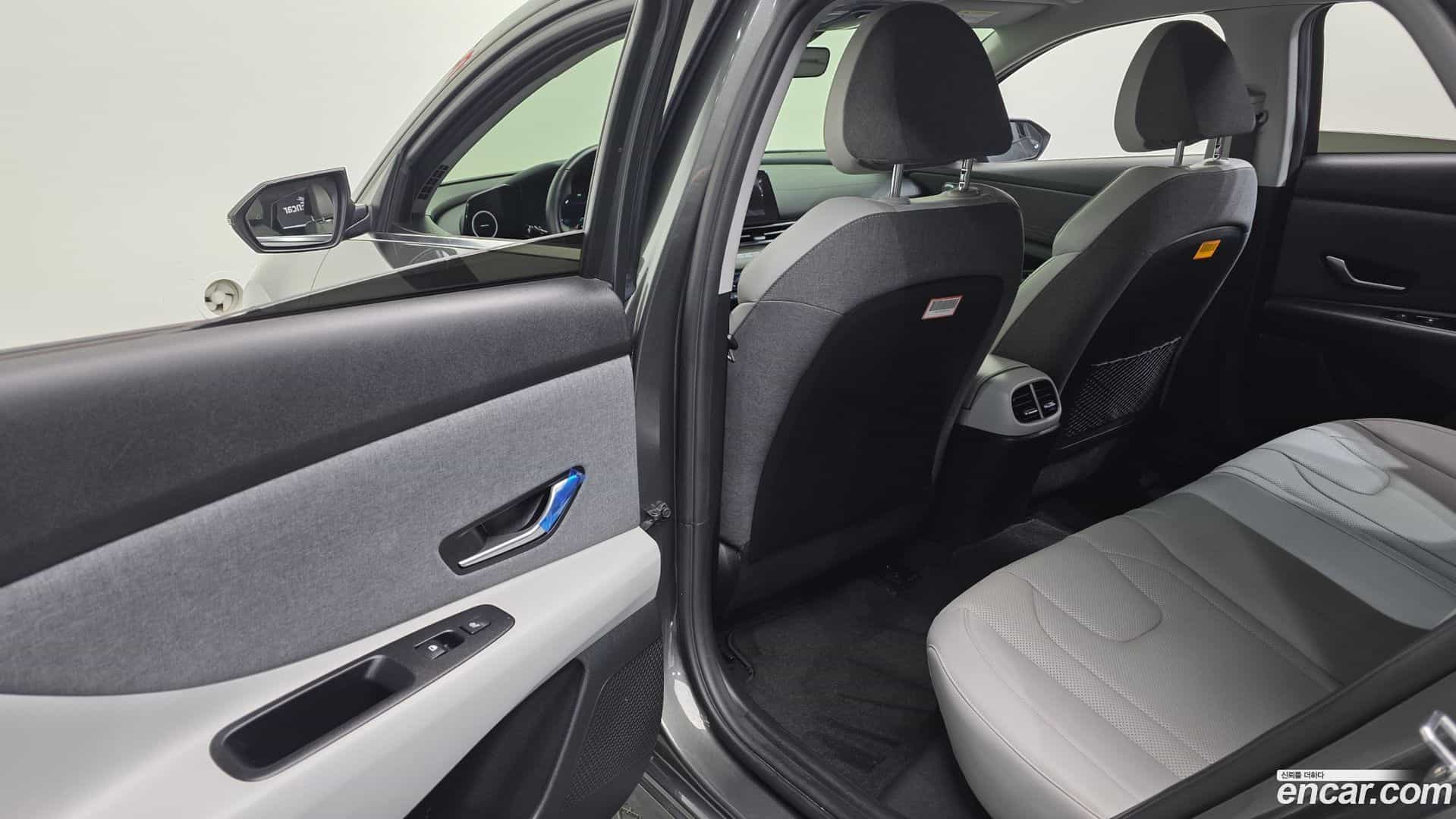 AVANTE Hyundai 2020.6-OPTION-022