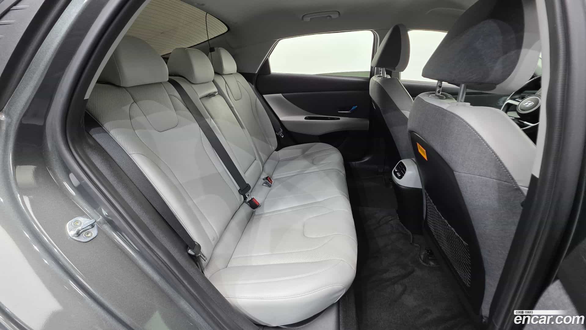 AVANTE Hyundai 2020.6-OPTION-024