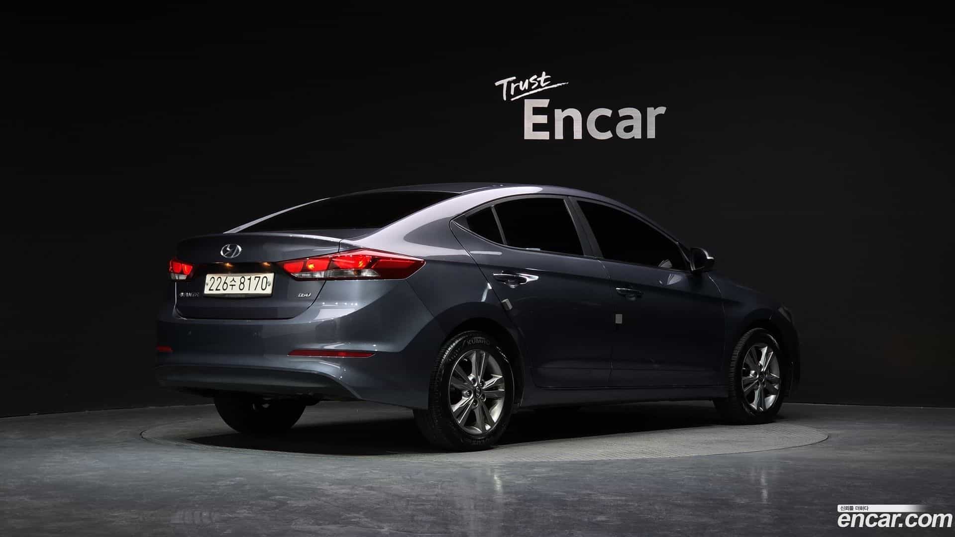 AVANTE Hyundai 2017.6-OUTER-002
