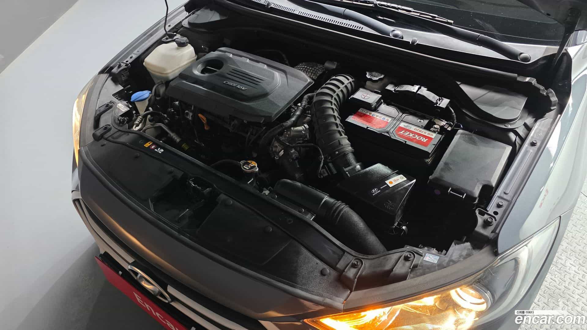 AVANTE Hyundai 2017.6-OUTER-006