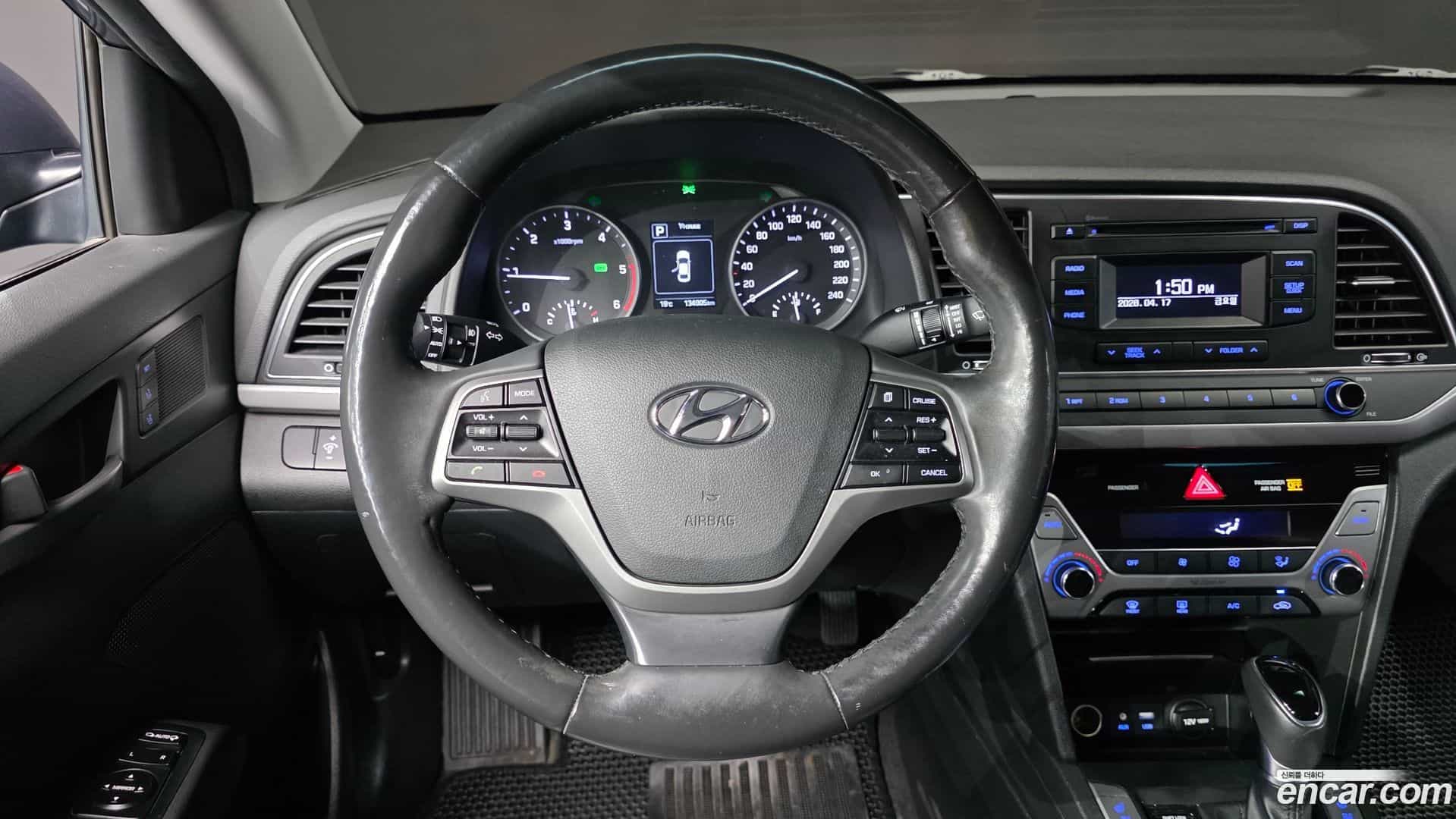 AVANTE Hyundai 2017.6-OPTION-017