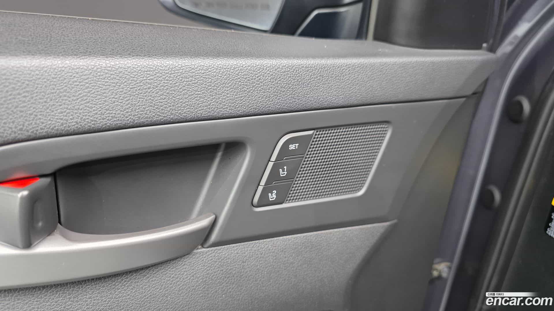 AVANTE Hyundai 2017.6-OPTION-022