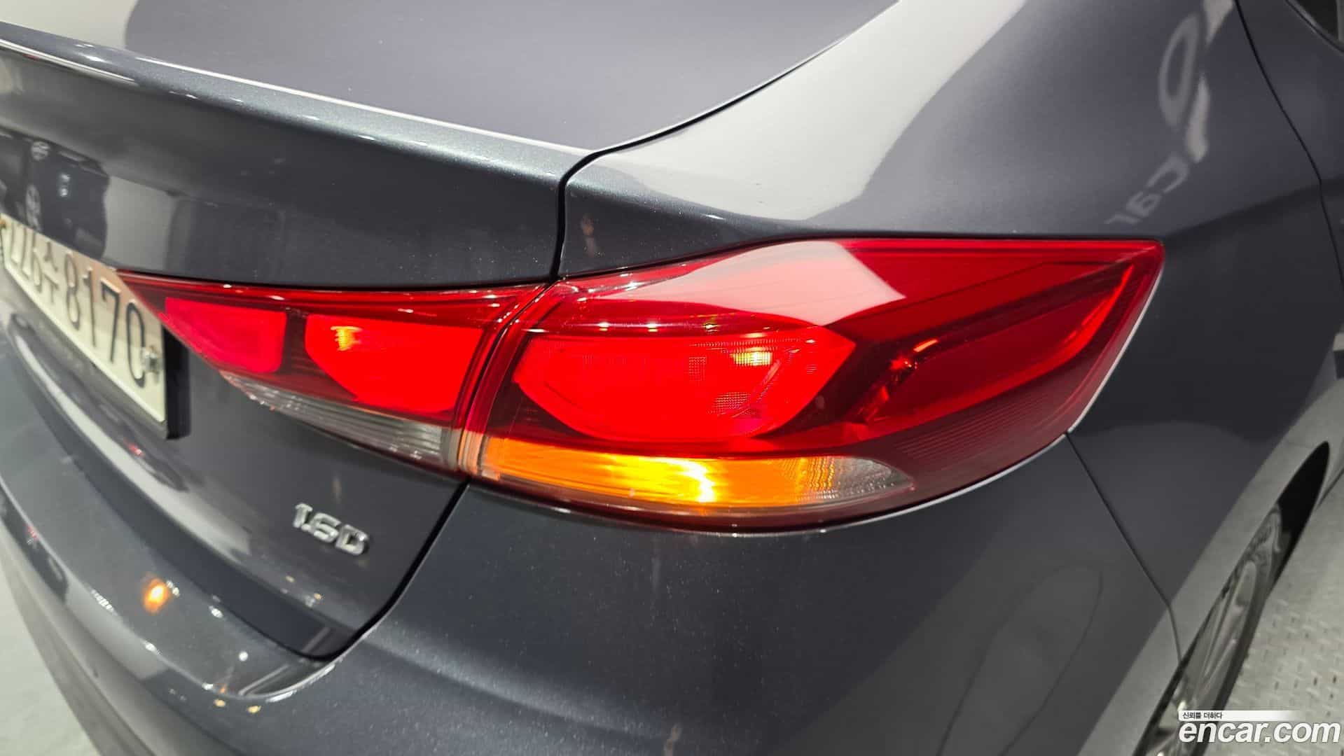 AVANTE Hyundai 2017.6-OUTER-033