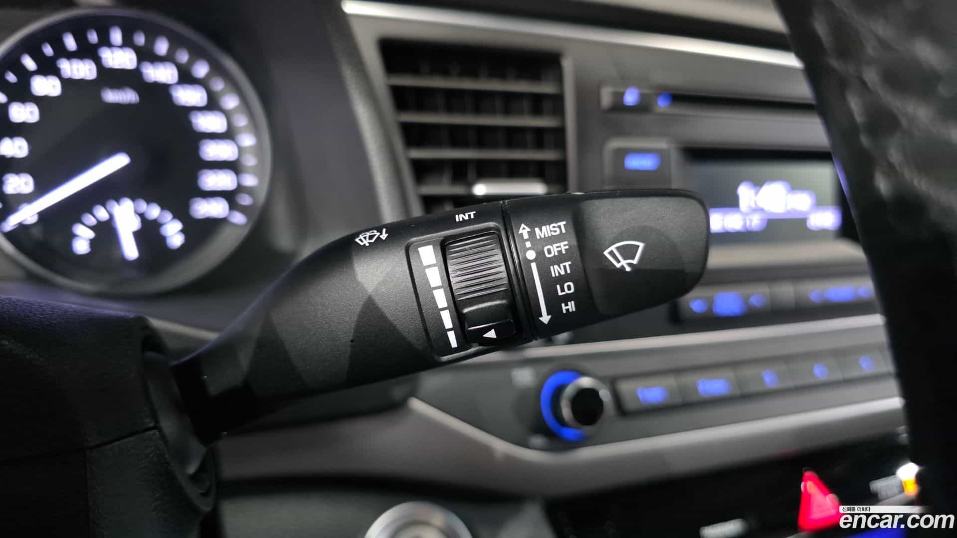 AVANTE Hyundai 2017.6-OPTION-042
