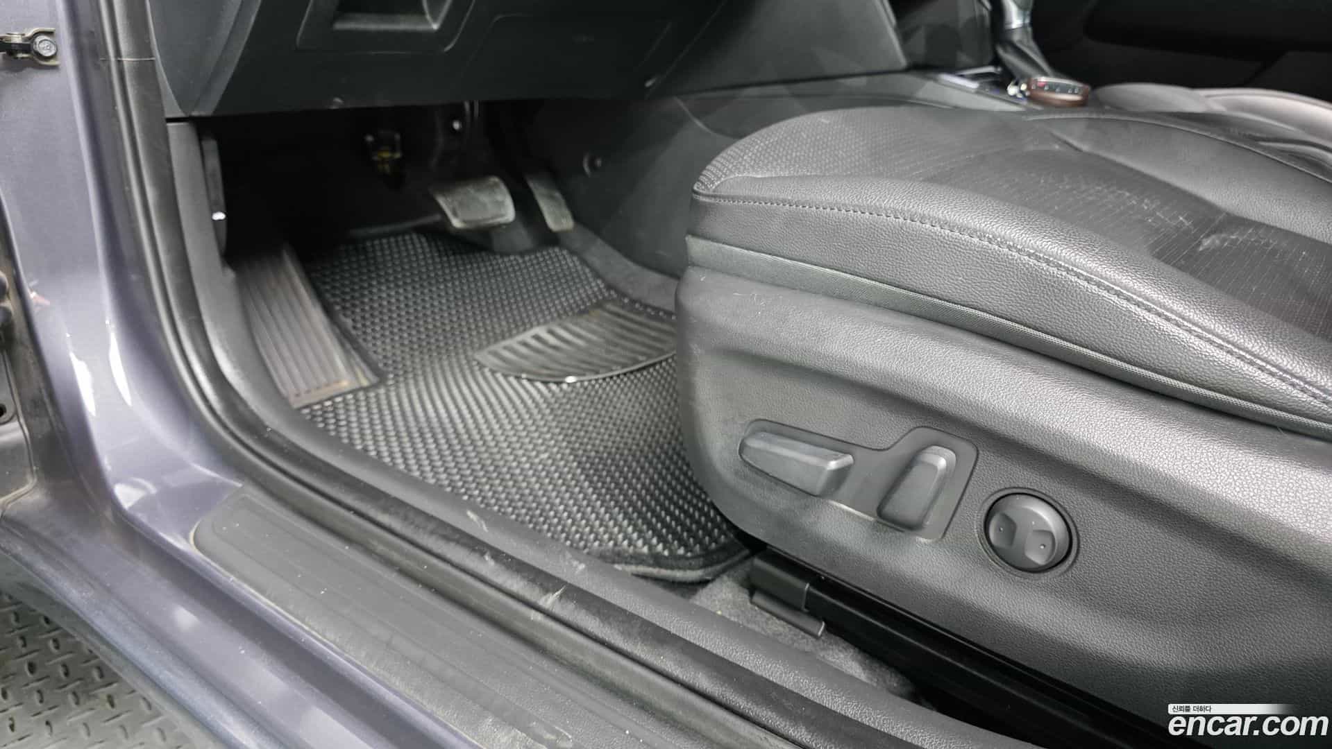 AVANTE Hyundai 2017.6-OPTION-045