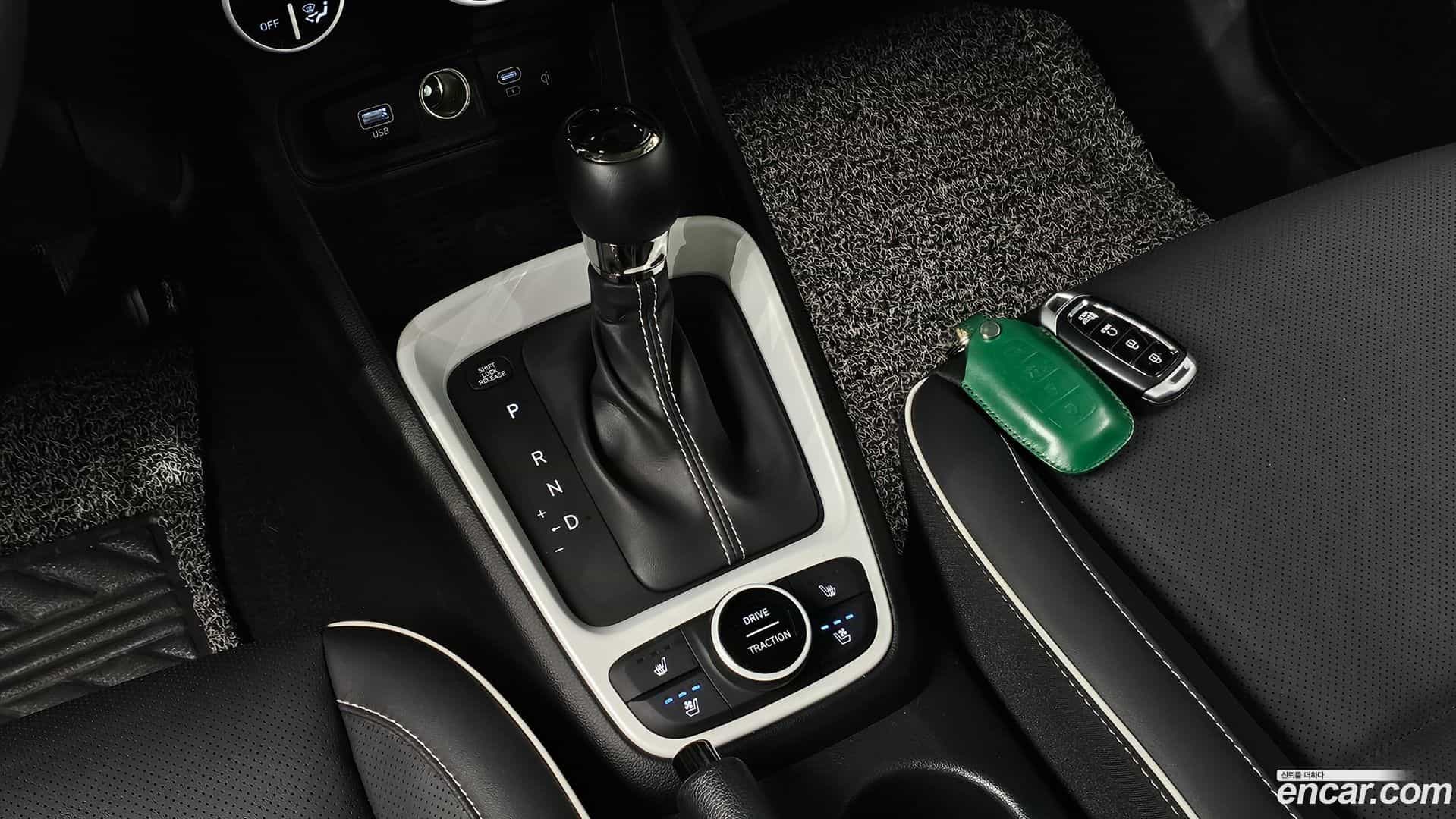 Venue Hyundai 2023.9-INNER-009