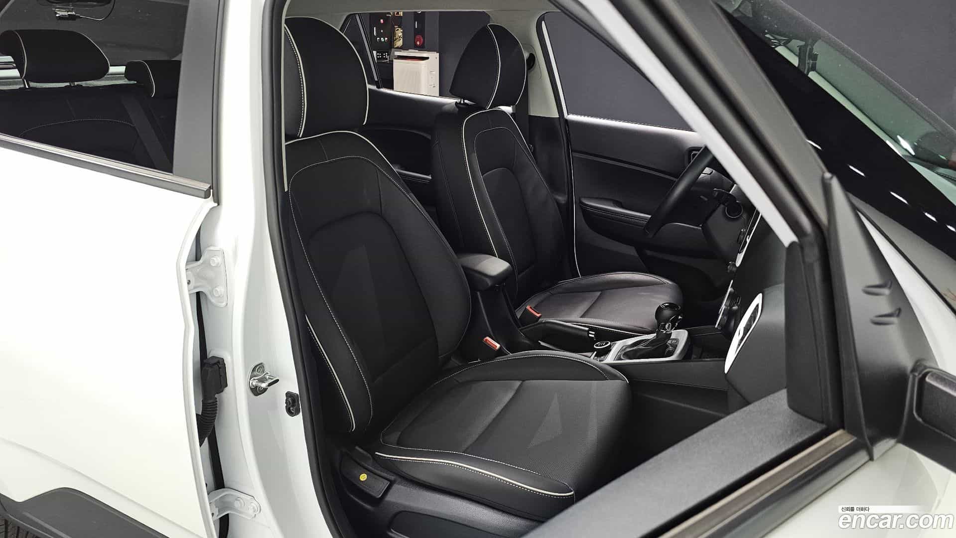 Venue Hyundai 2023.9-OPTION-015