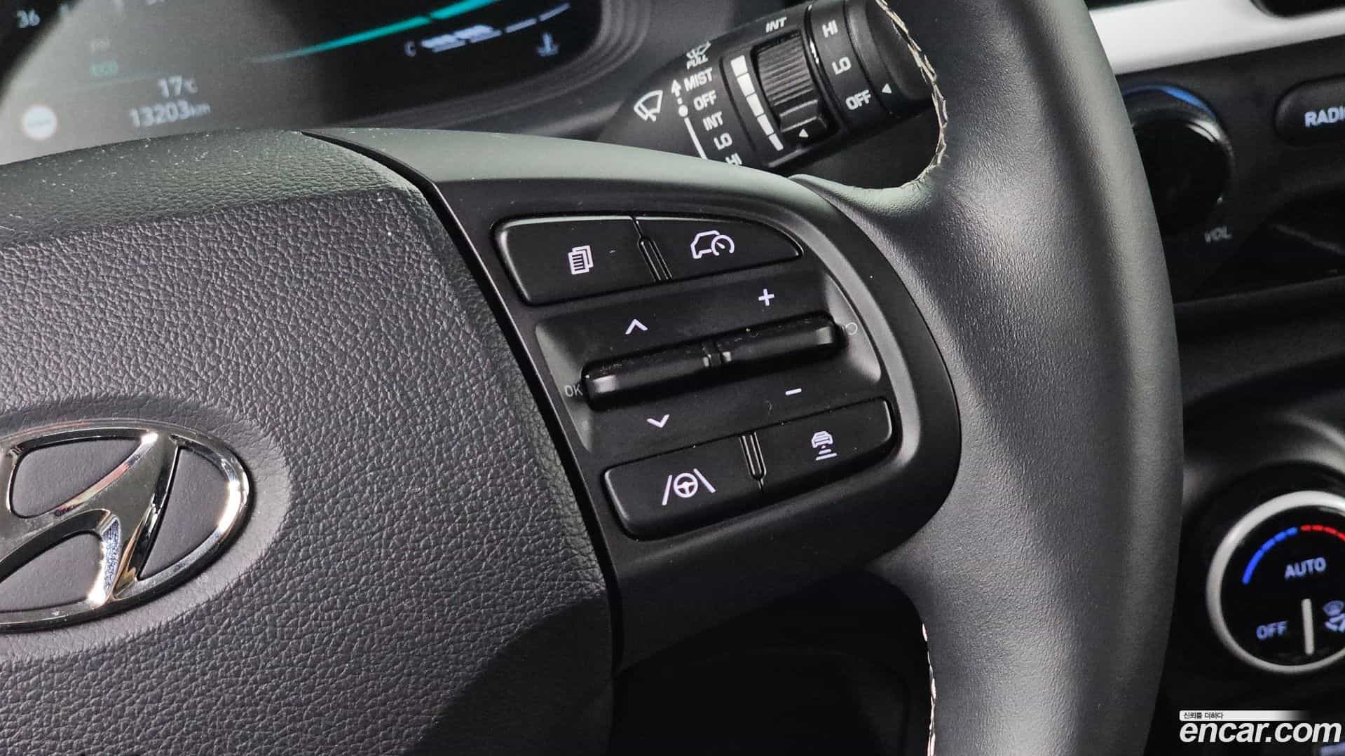 Venue Hyundai 2023.9-OPTION-021
