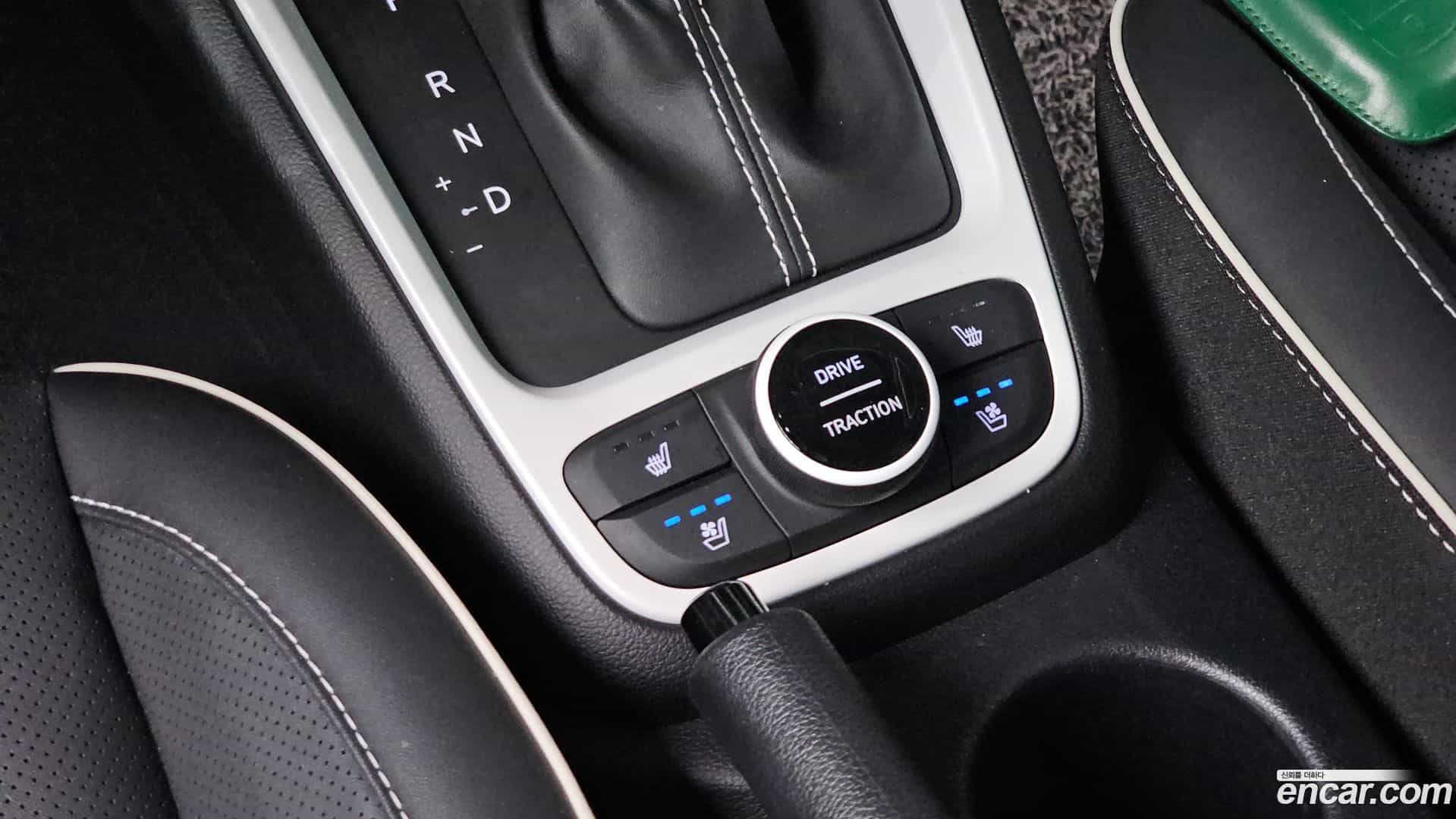 Venue Hyundai 2023.9-OPTION-024
