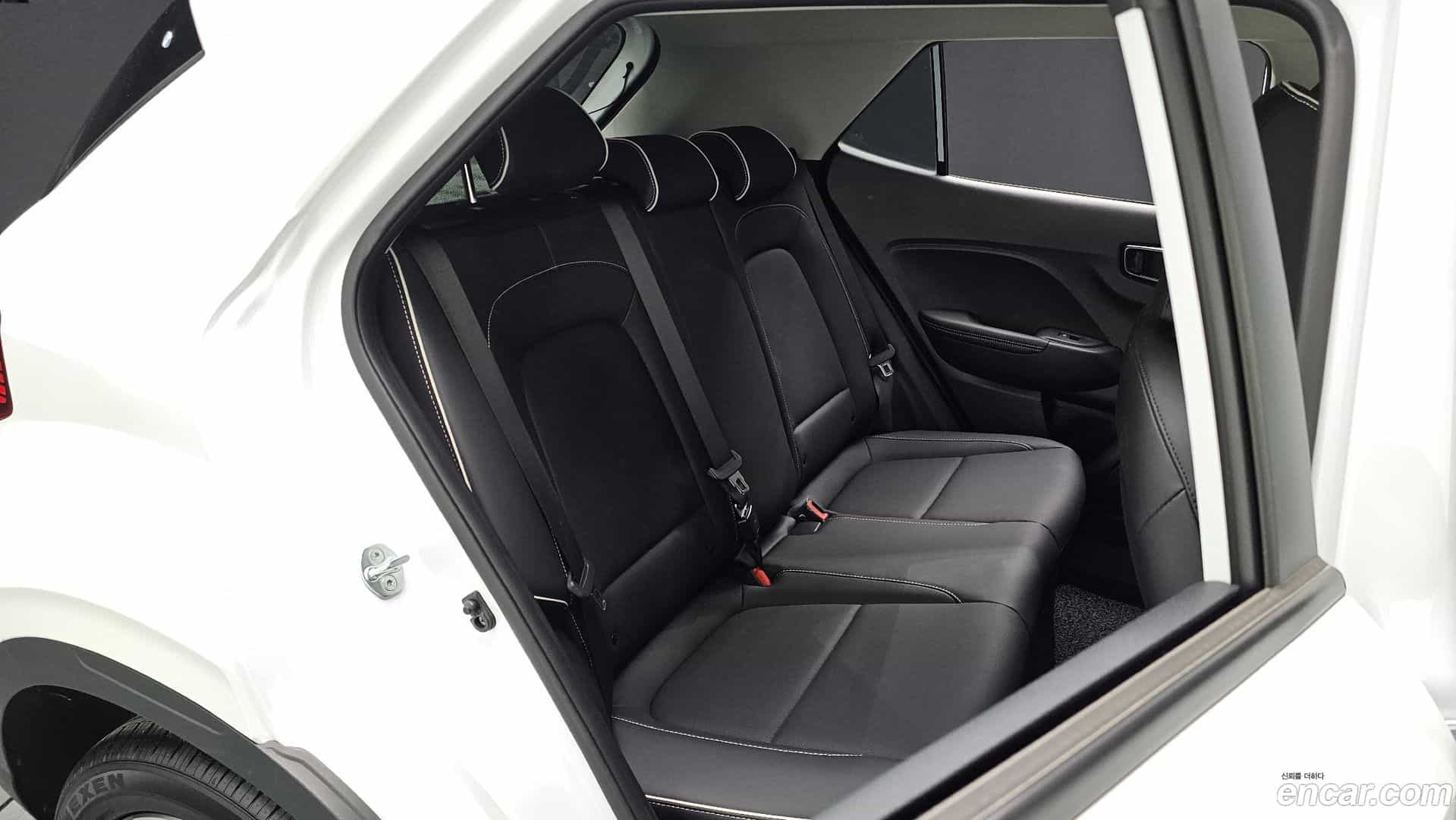 Venue Hyundai 2023.9-INNER-036