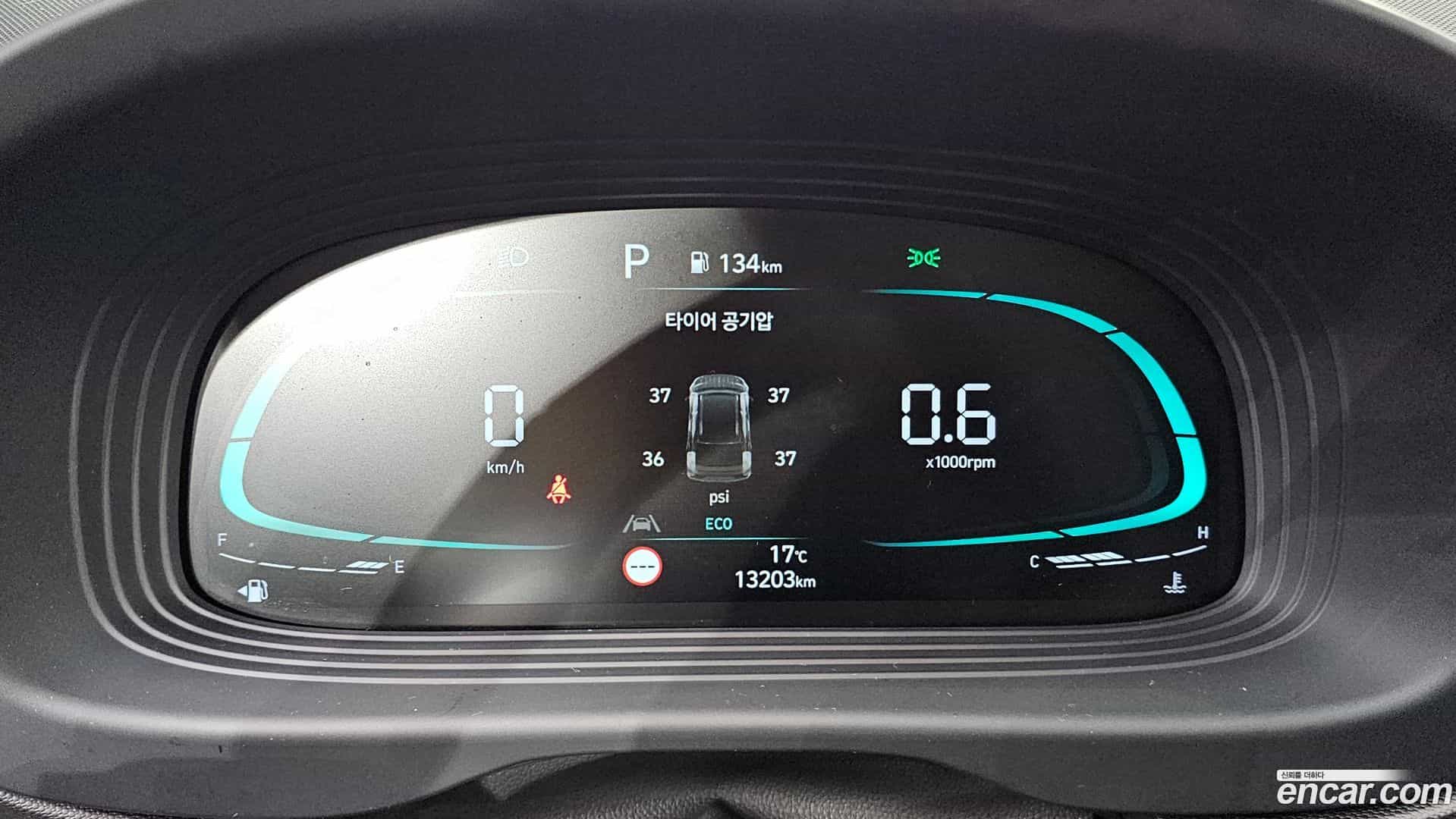 Venue Hyundai 2023.9-OPTION-044