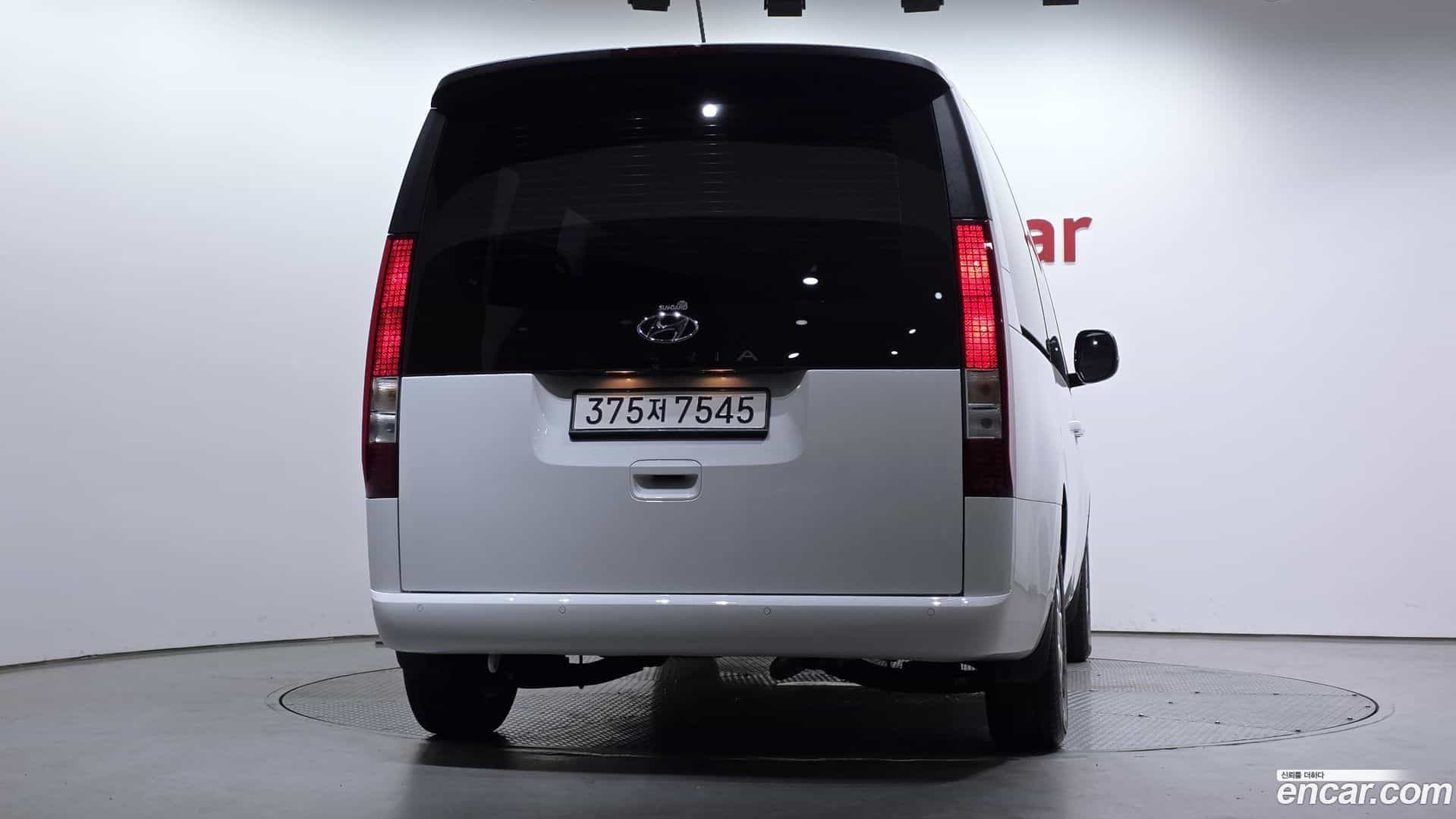 Staria Hyundai 2023.1-OUTER-004