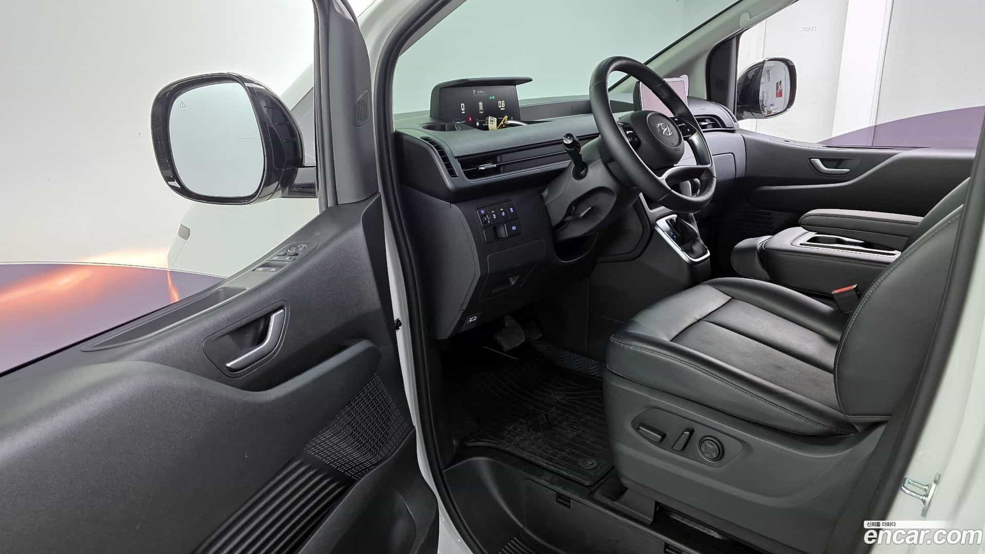 Staria Hyundai 2023.1-INNER-010