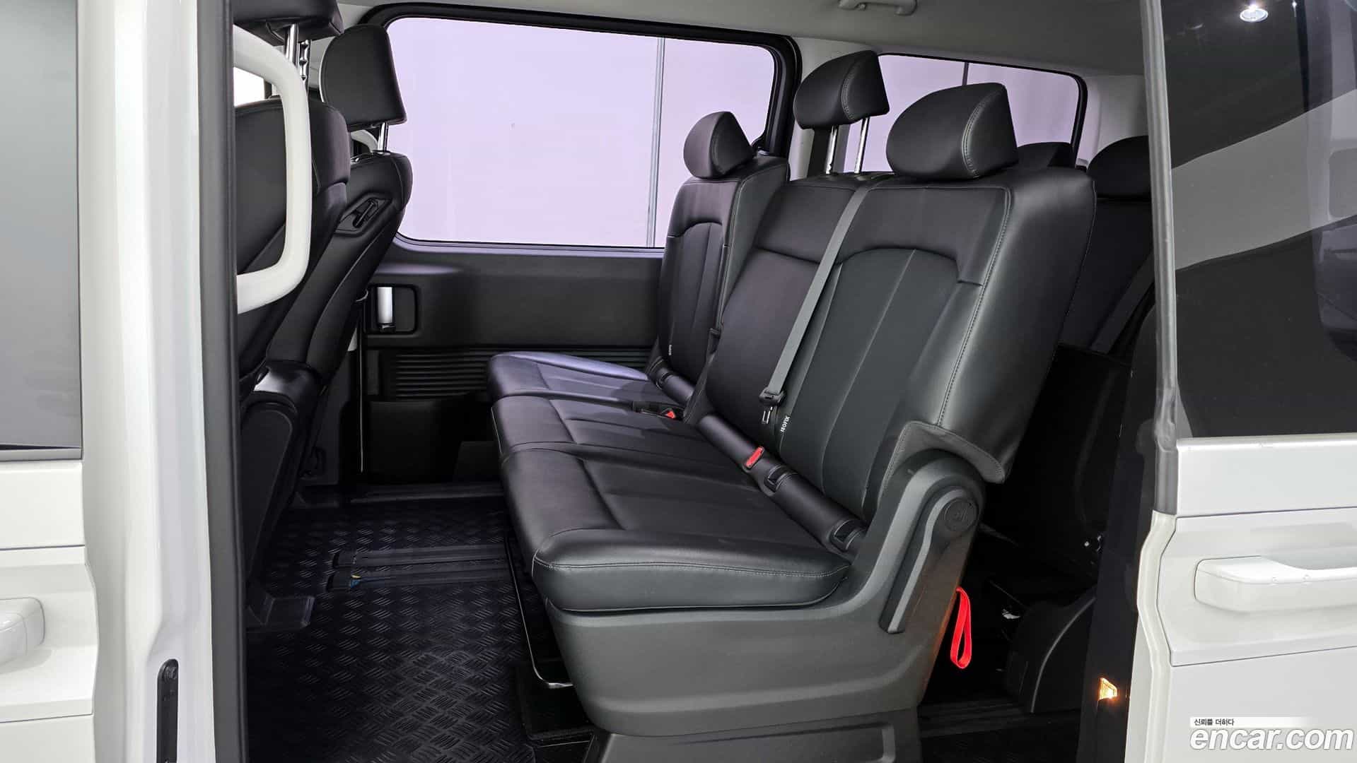 Staria Hyundai 2023.1-OPTION-016