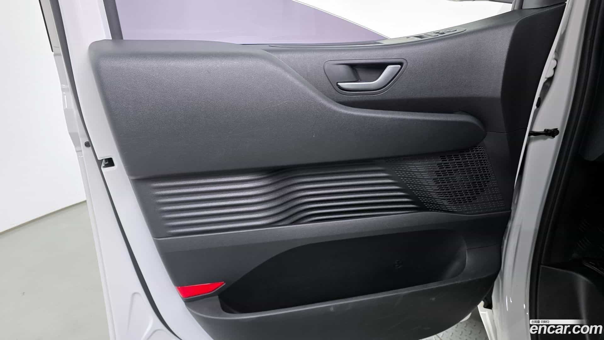 Staria Hyundai 2023.1-INNER-035