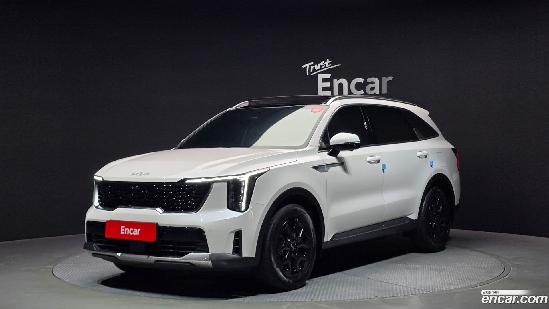 Main__Slider__Photo:Sorento Kia 2023.9-0