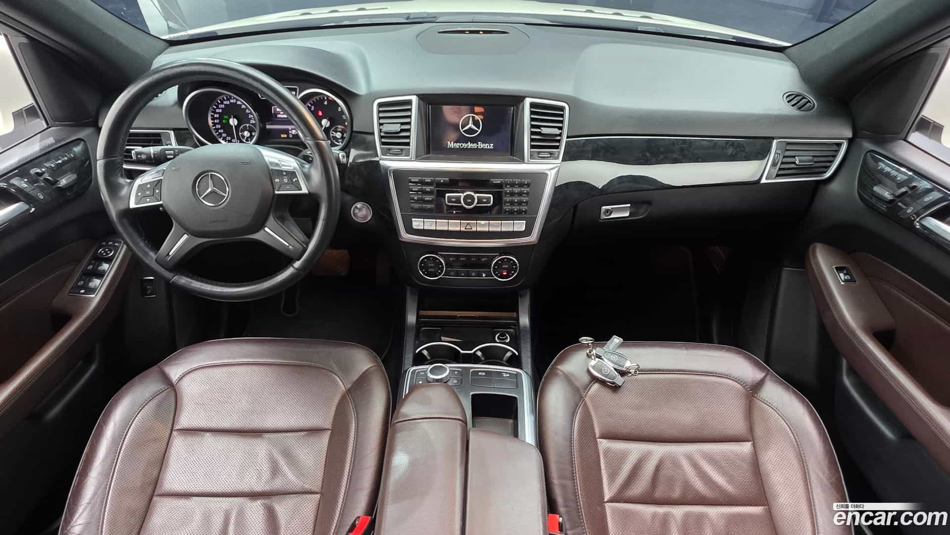 M-class Mercedes-Benz 2012.10-INNER-007