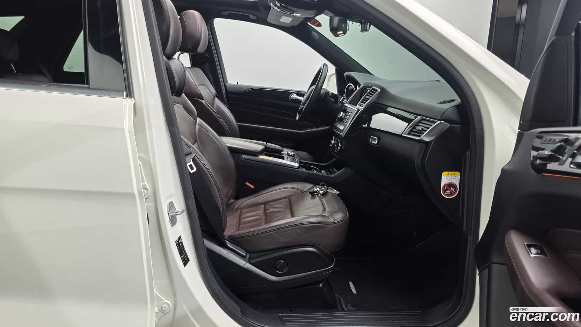 M-class Mercedes-Benz 2012.10-OPTION-015