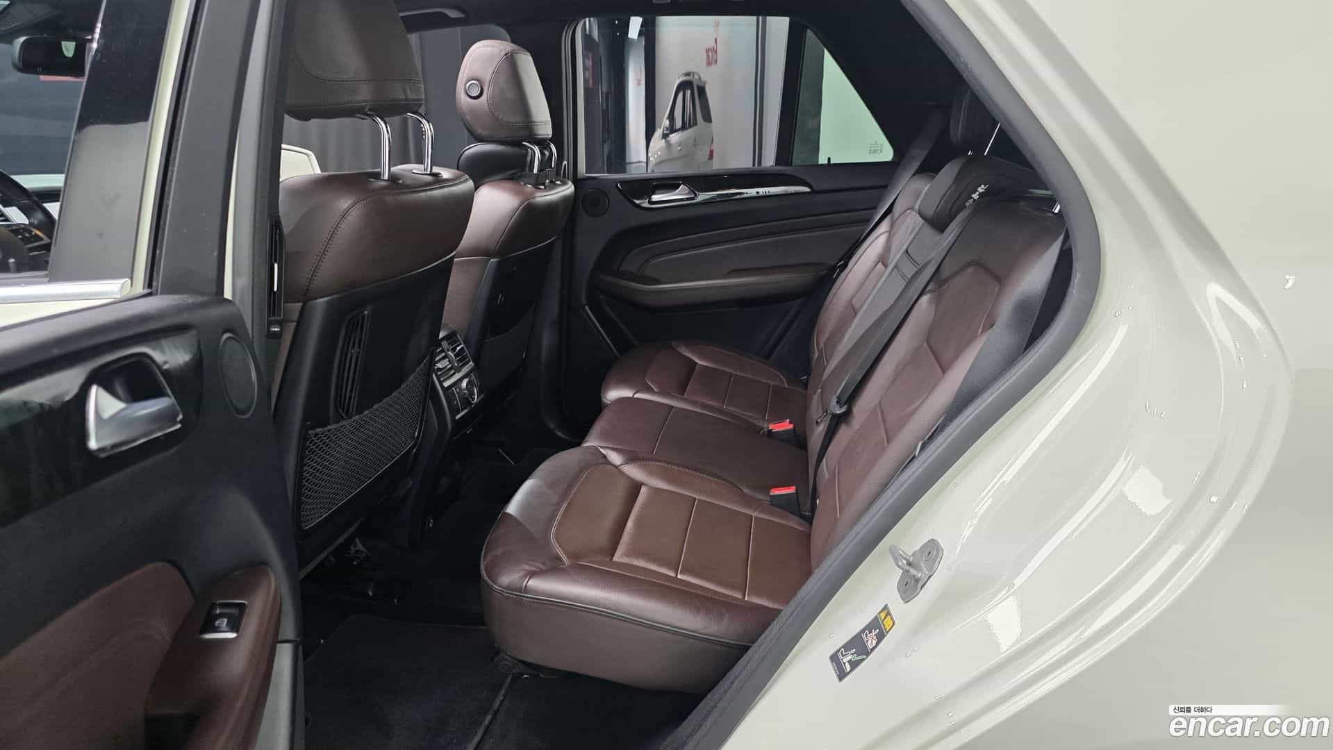 M-class Mercedes-Benz 2012.10-OPTION-016