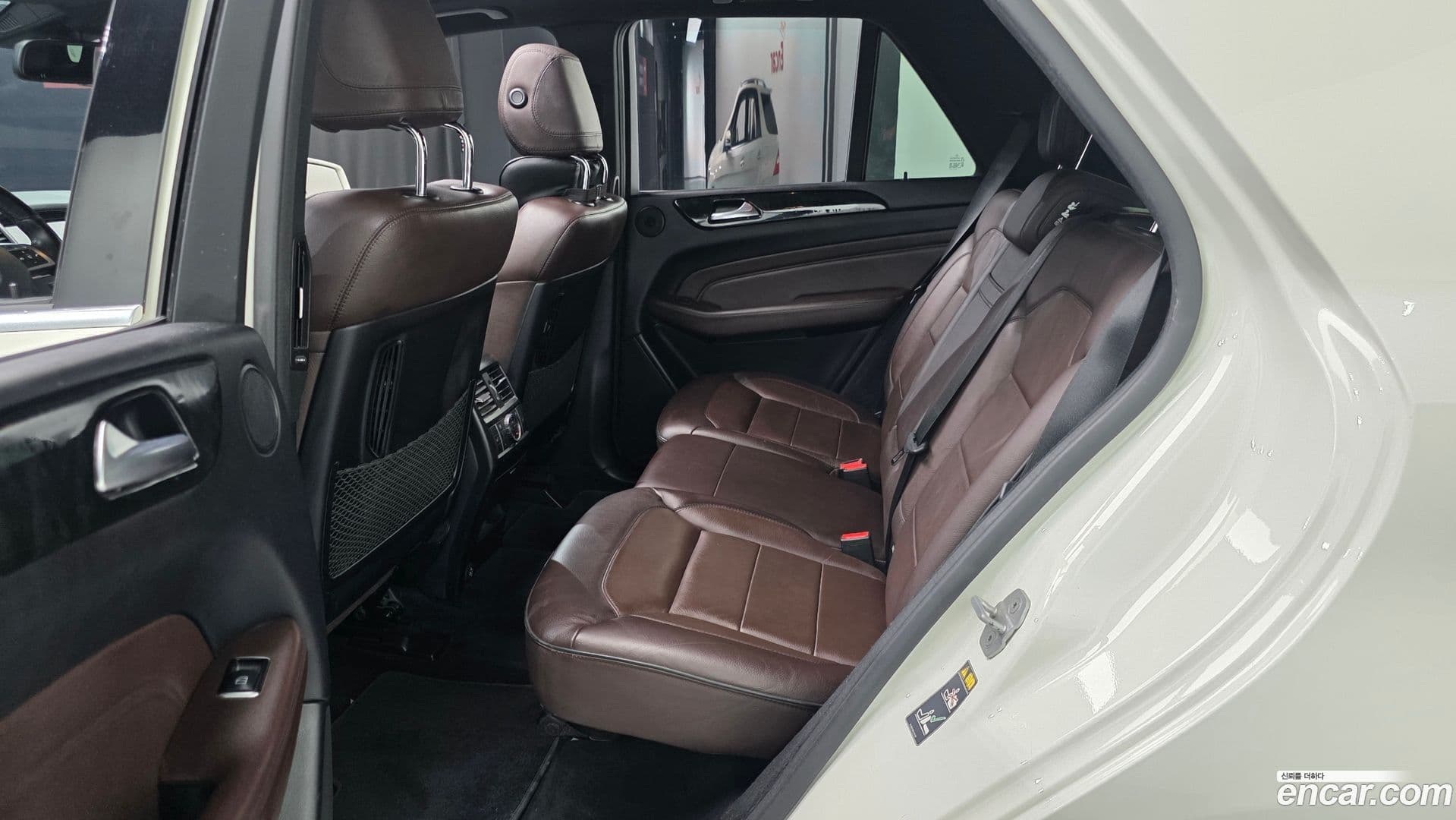 Main__Slider__Photo:M-class Mercedes-Benz 2012.10-11