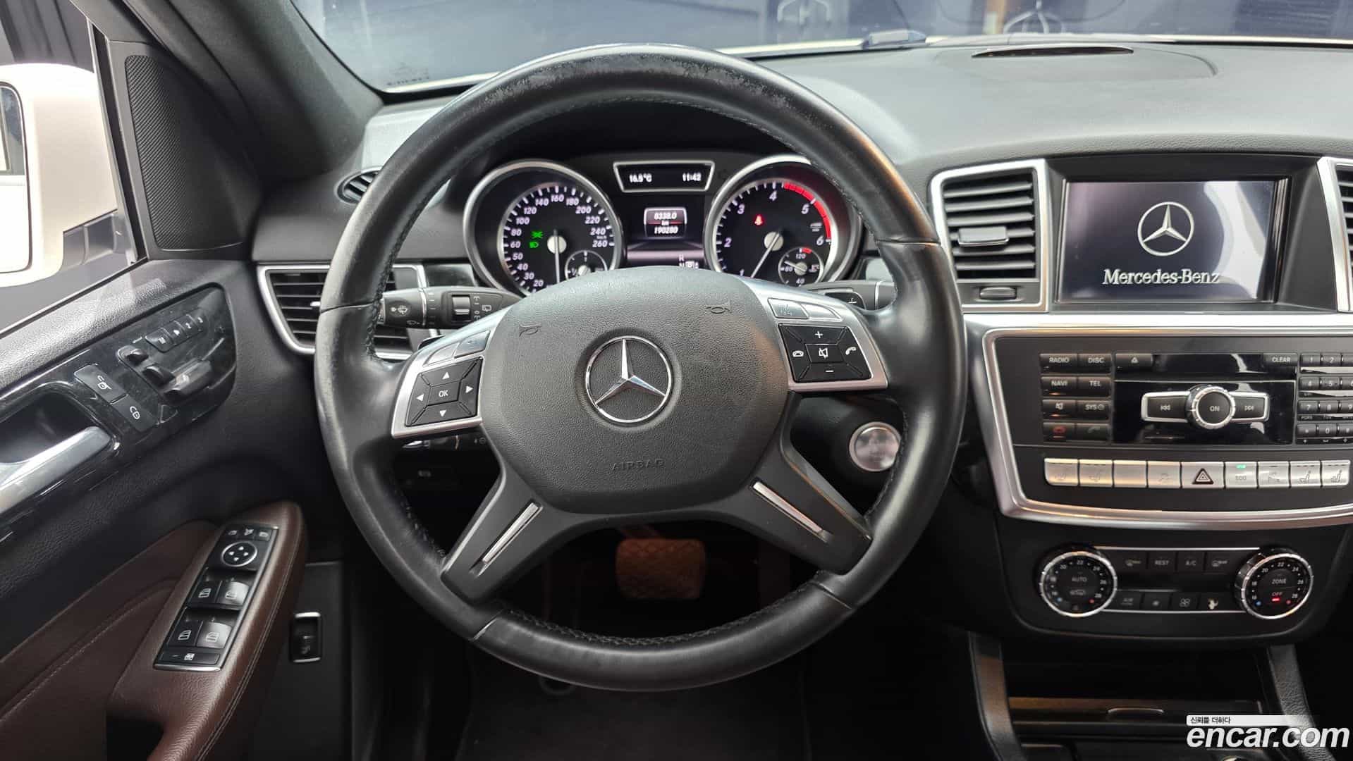 M-class Mercedes-Benz 2012.10-OPTION-017