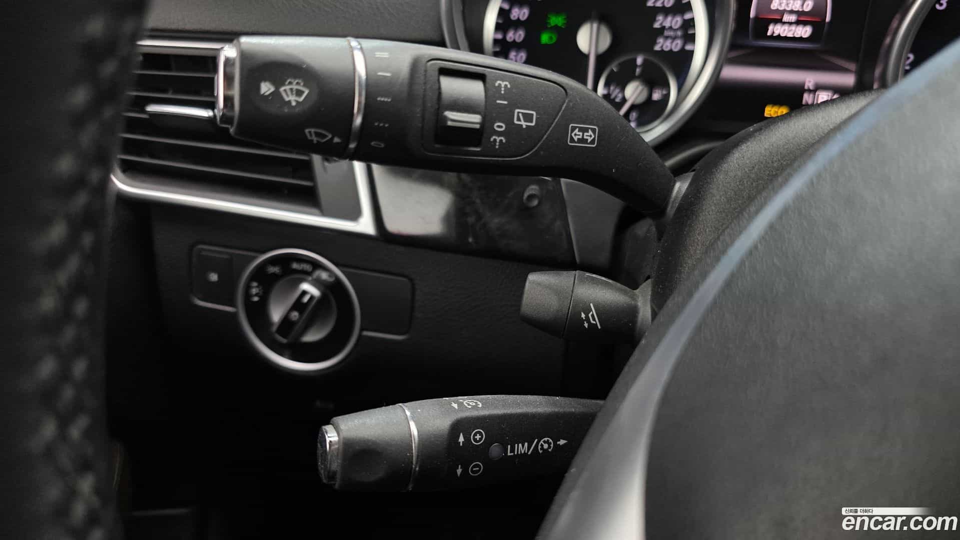 M-class Mercedes-Benz 2012.10-OPTION-020