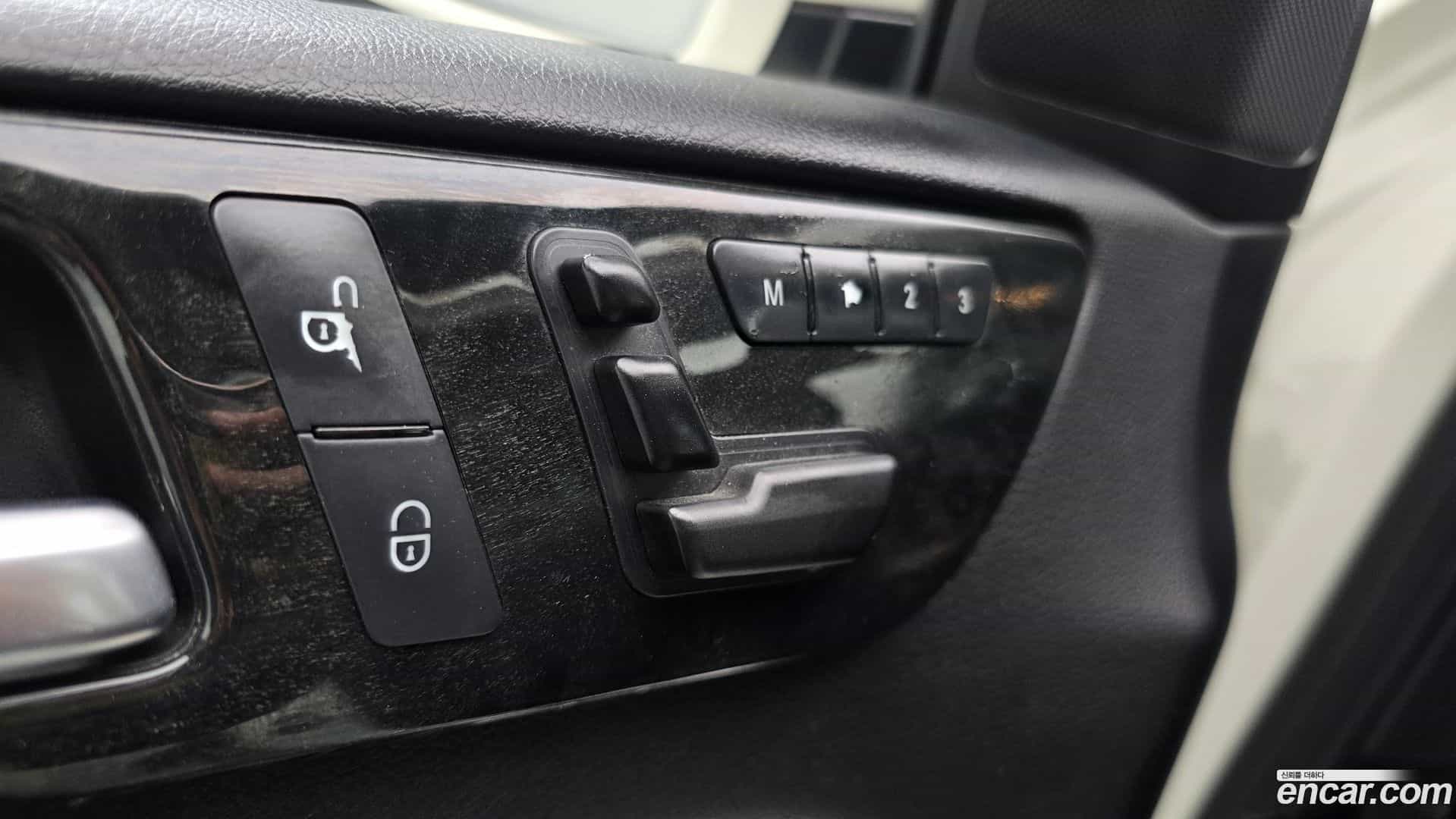 M-class Mercedes-Benz 2012.10-OPTION-021
