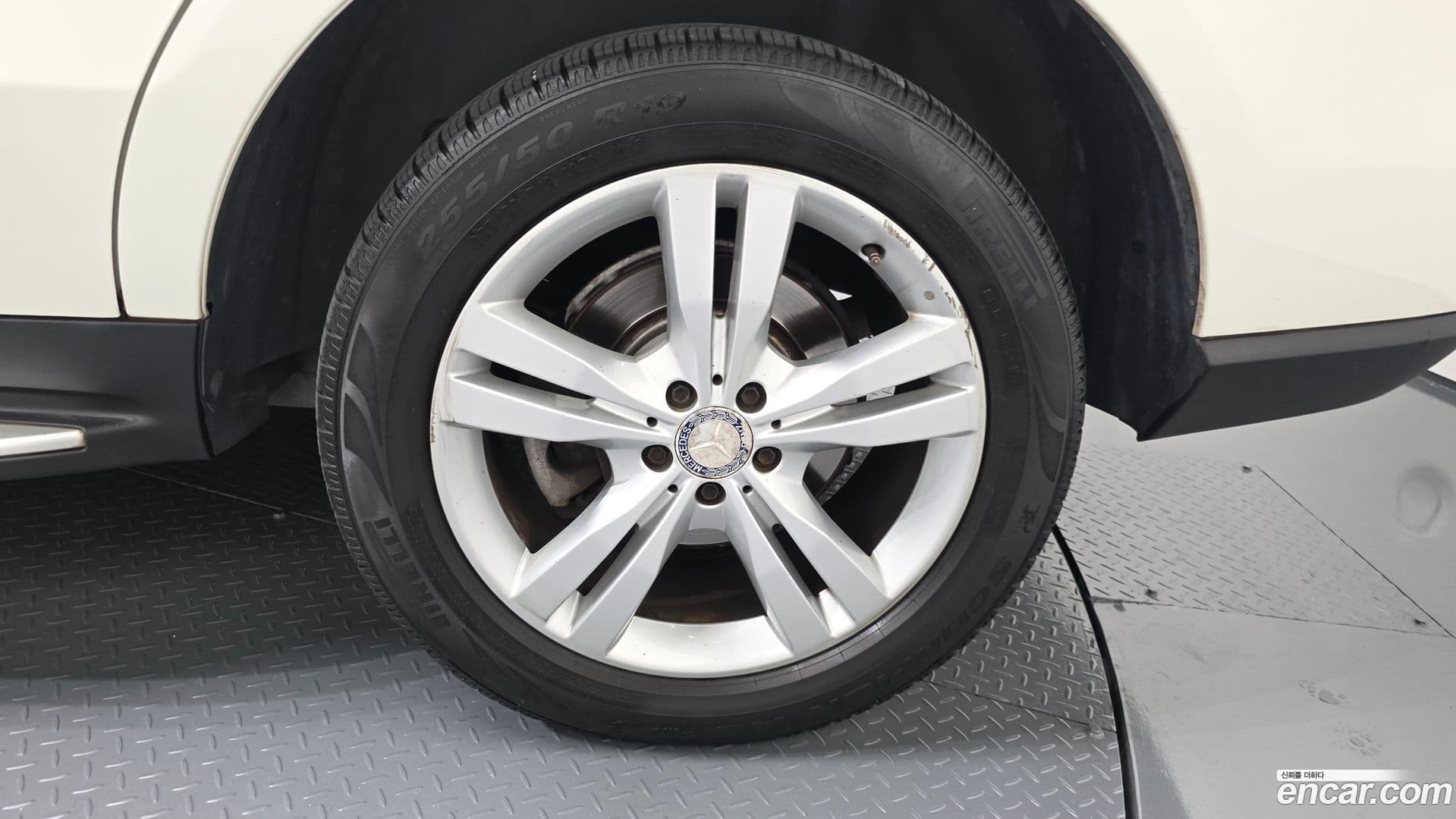 Main__Slider__Photo:M-class Mercedes-Benz 2012.10-20